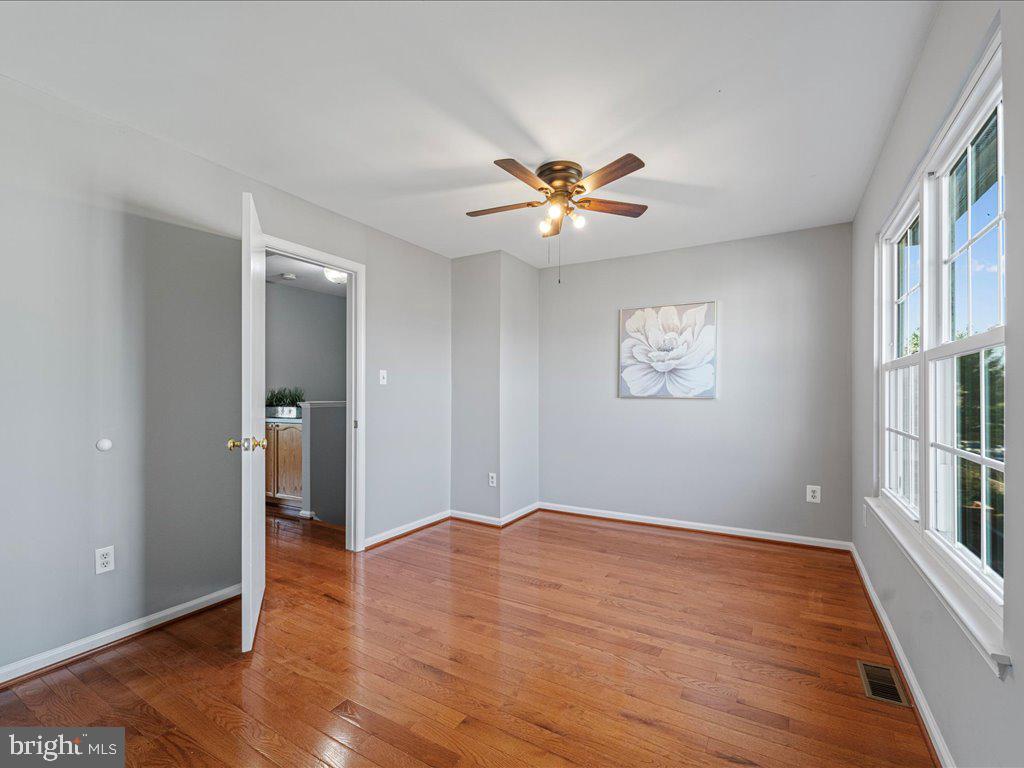 564 Radford Ter NE