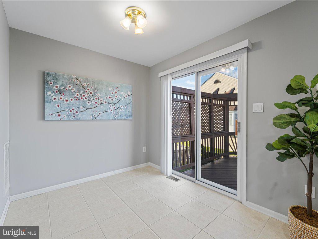 564 Radford Ter NE