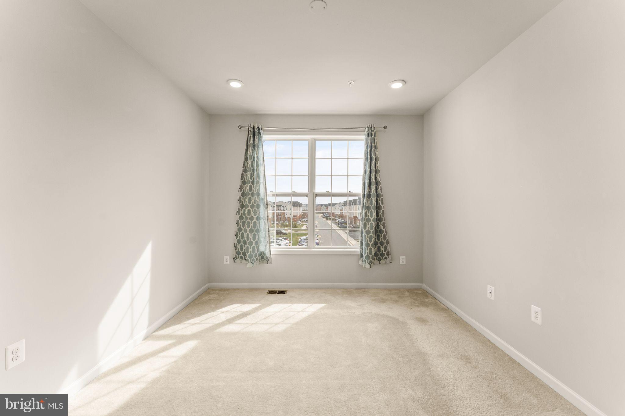 23245 Milltown Knoll Sq #104