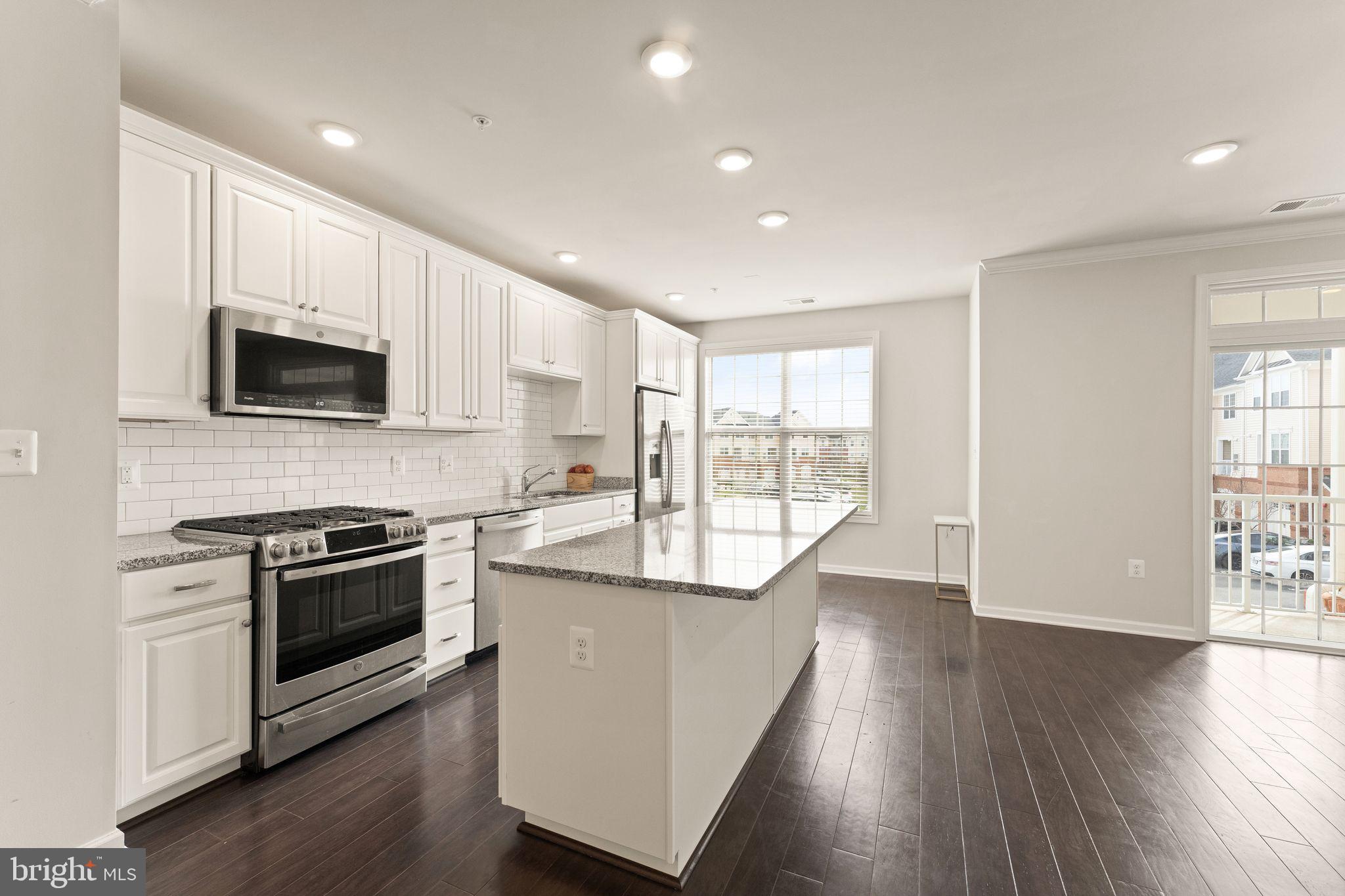 23245 Milltown Knoll Sq #104