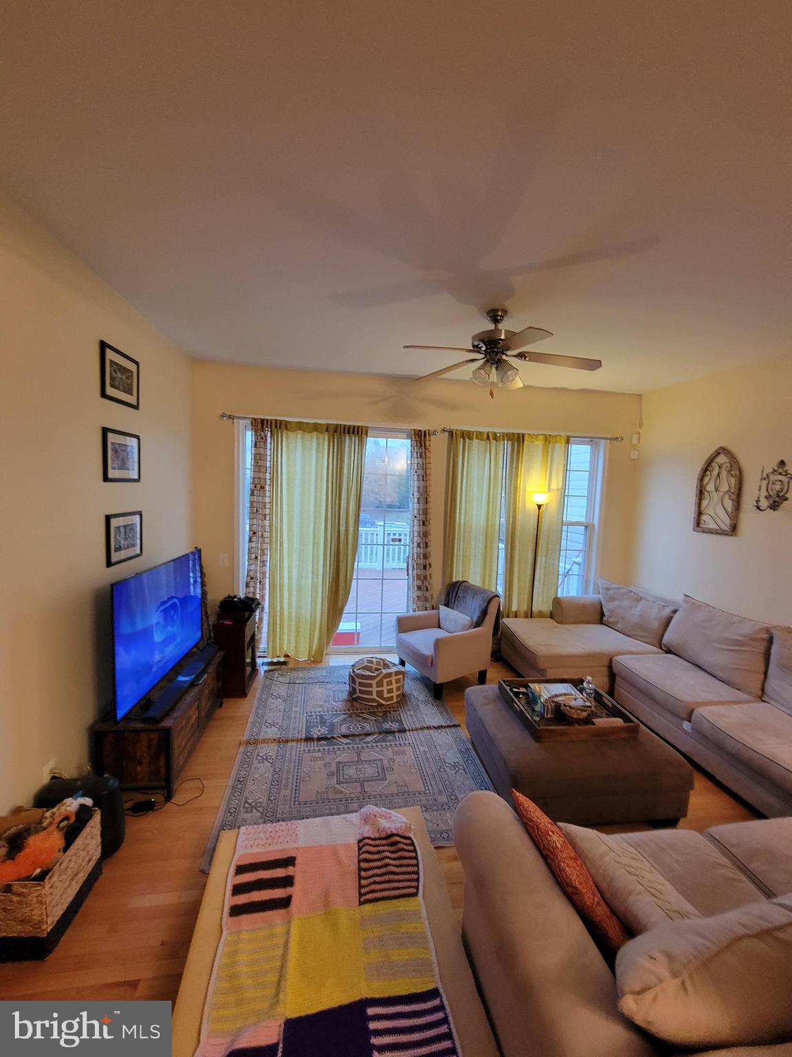 22671 Lamoreaux Landing Sq