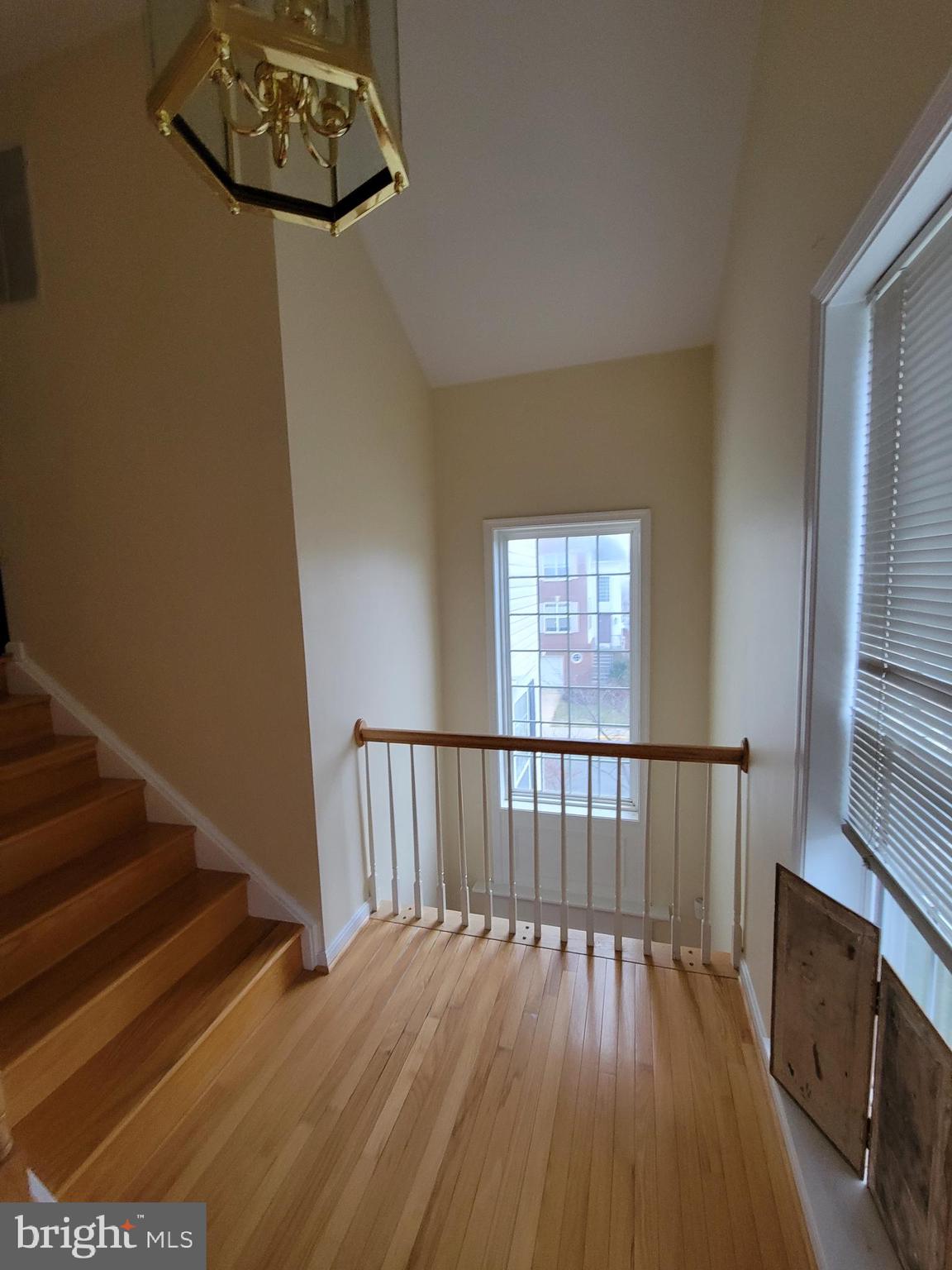 22671 Lamoreaux Landing Sq