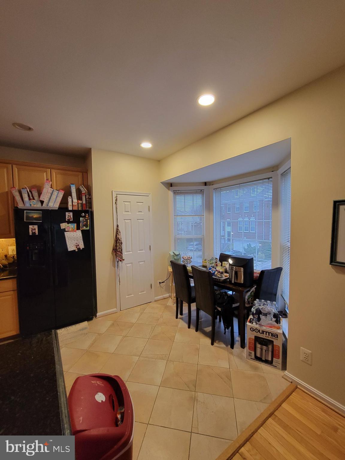 22671 Lamoreaux Landing Sq