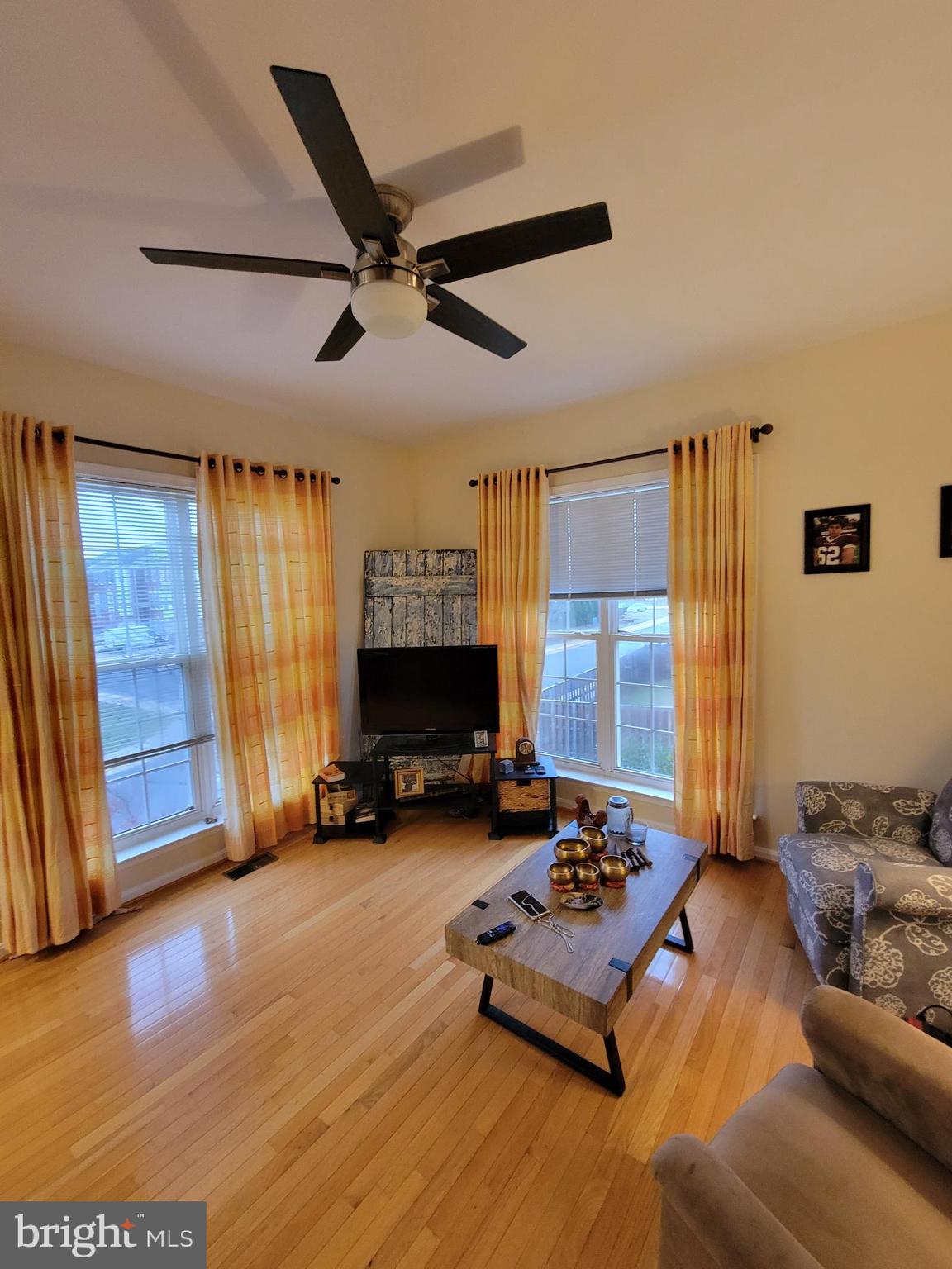 22671 Lamoreaux Landing Sq
