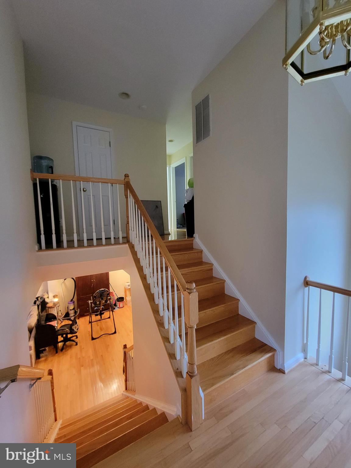 22671 Lamoreaux Landing Sq