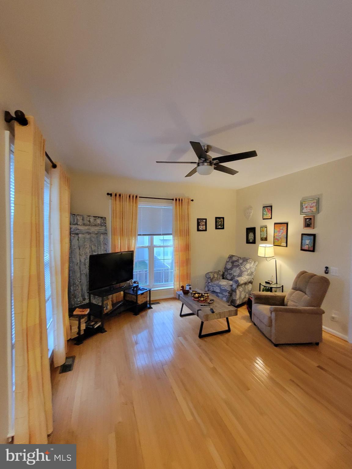 22671 Lamoreaux Landing Sq
