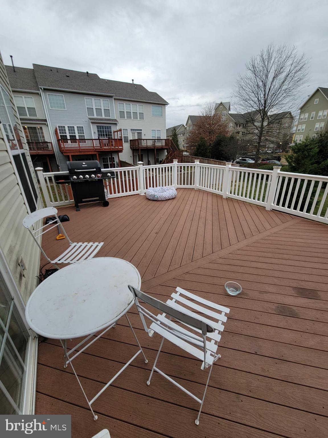 22671 Lamoreaux Landing Sq