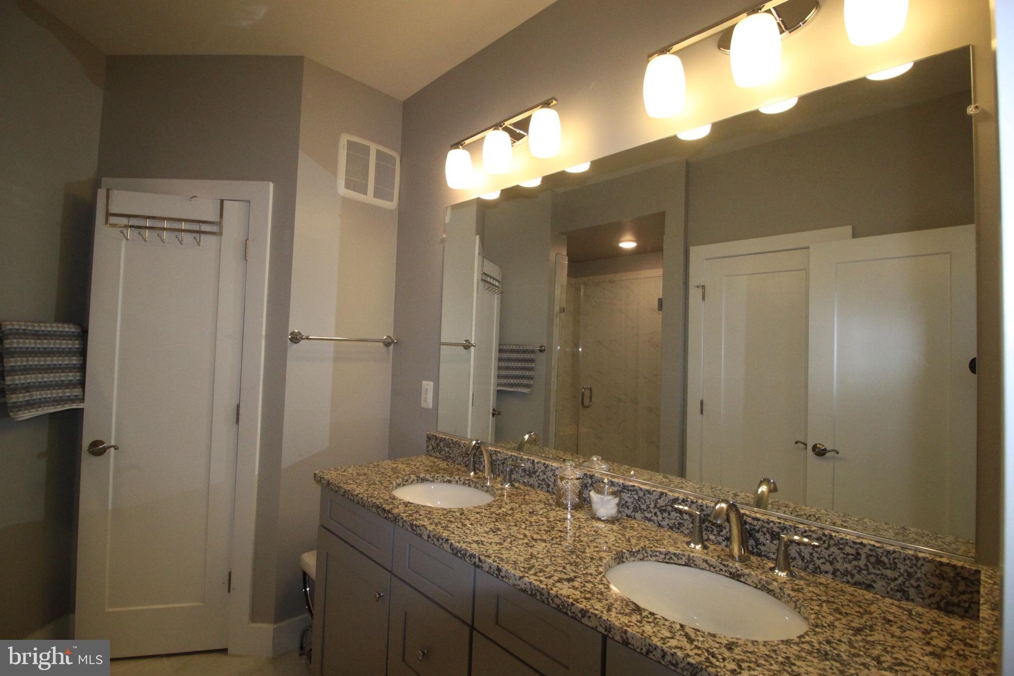 44738 Tiverton Sq