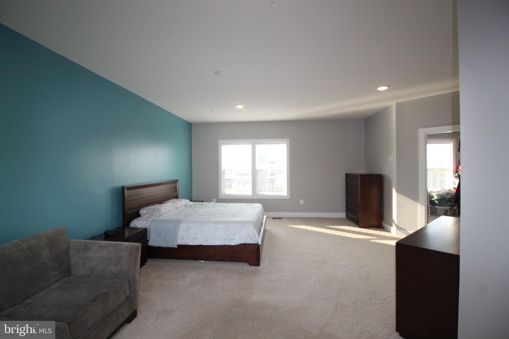 44738 Tiverton Sq