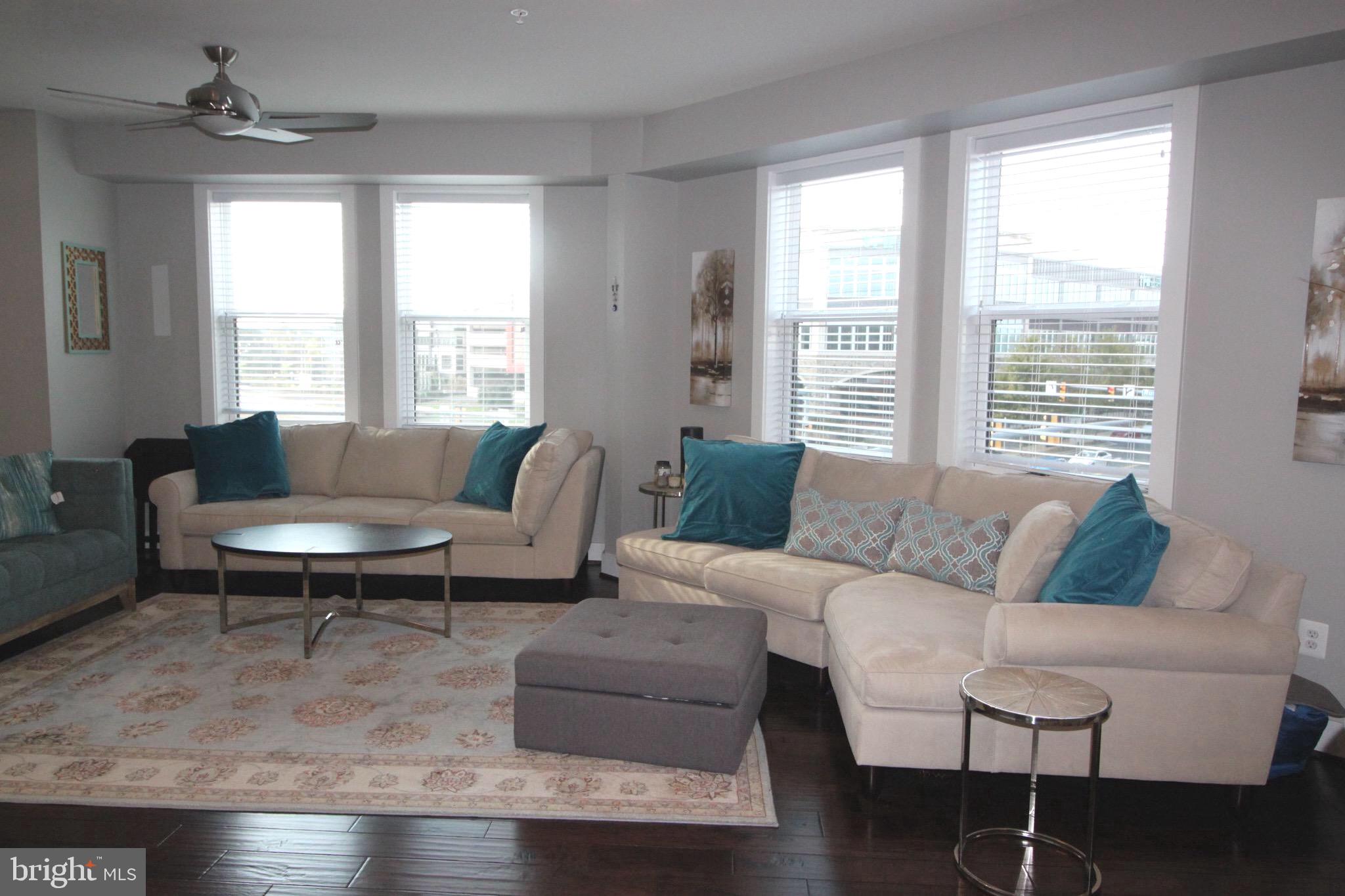 44738 Tiverton Sq
