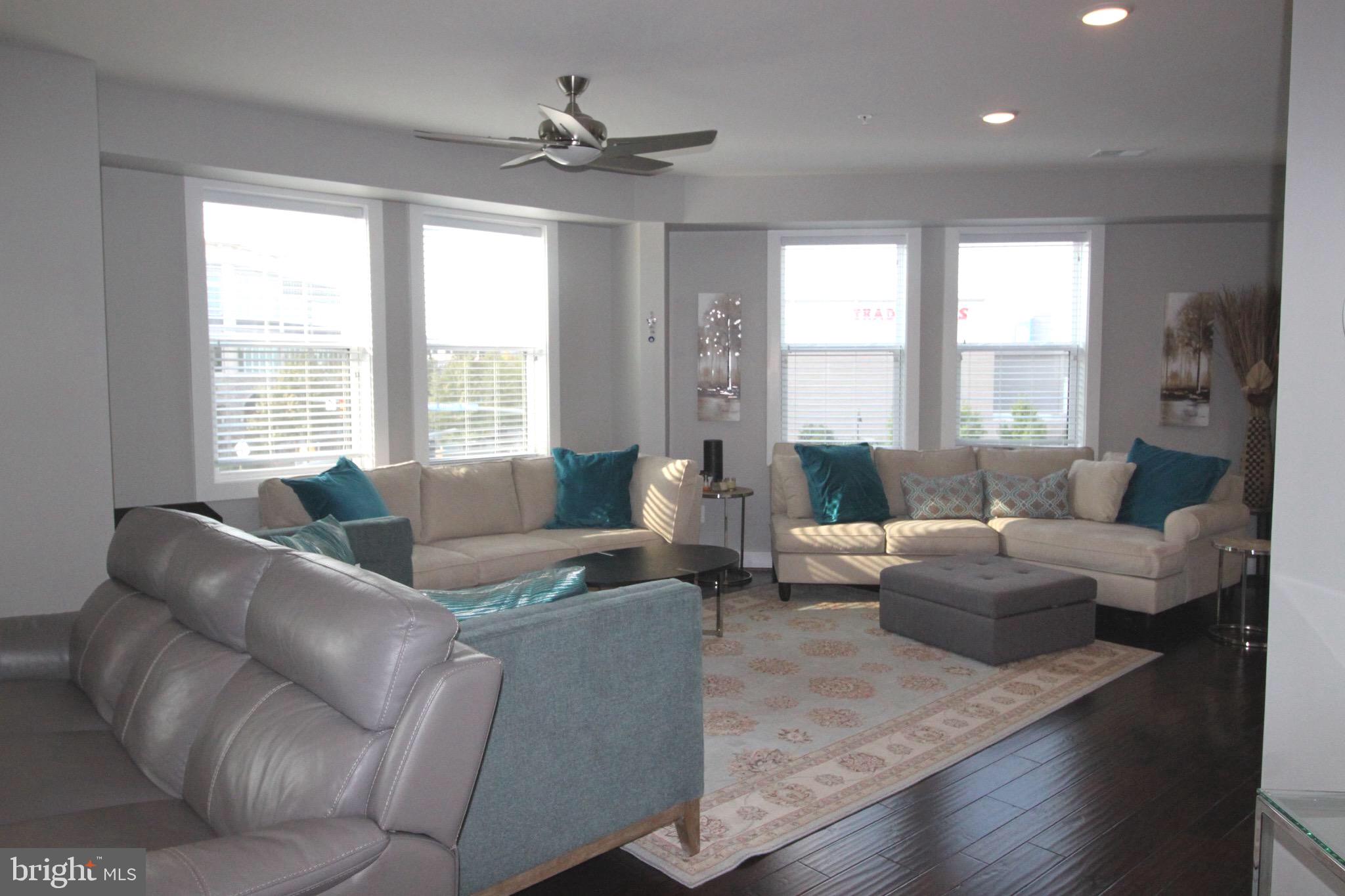 44738 Tiverton Sq