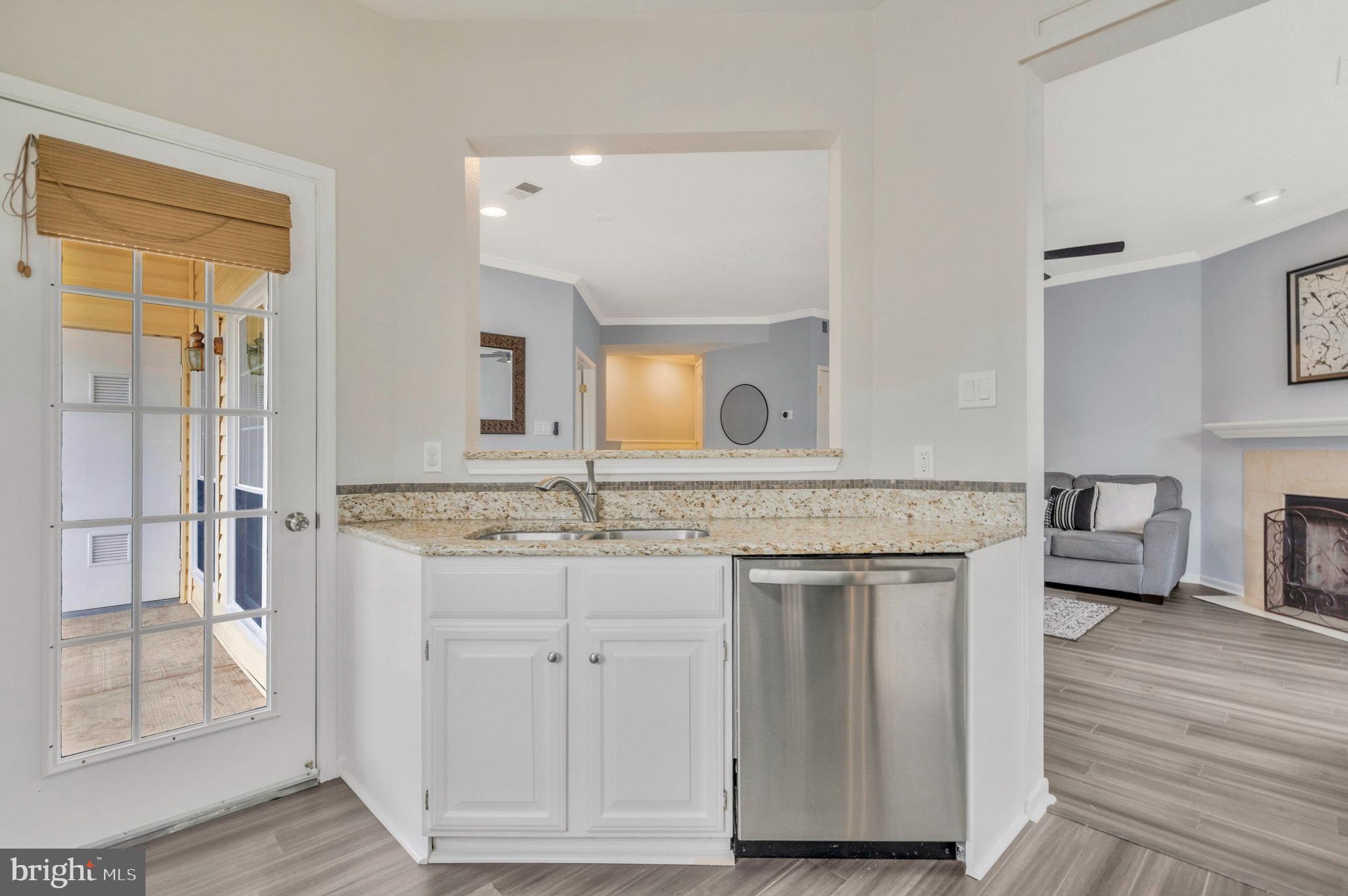 668 Gateway Dr SE #403