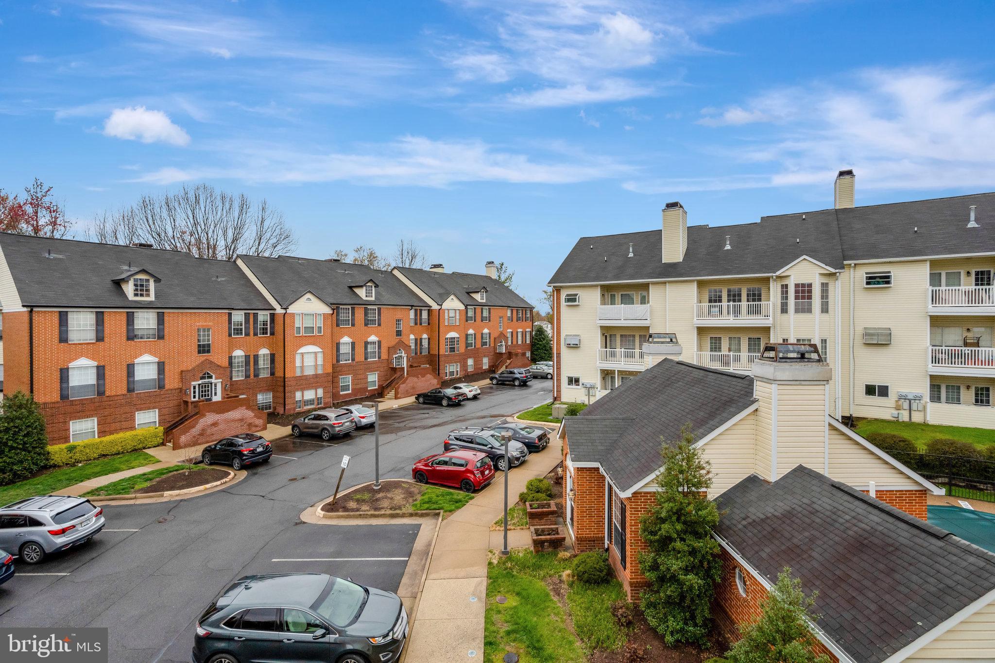 668 Gateway Dr SE #403