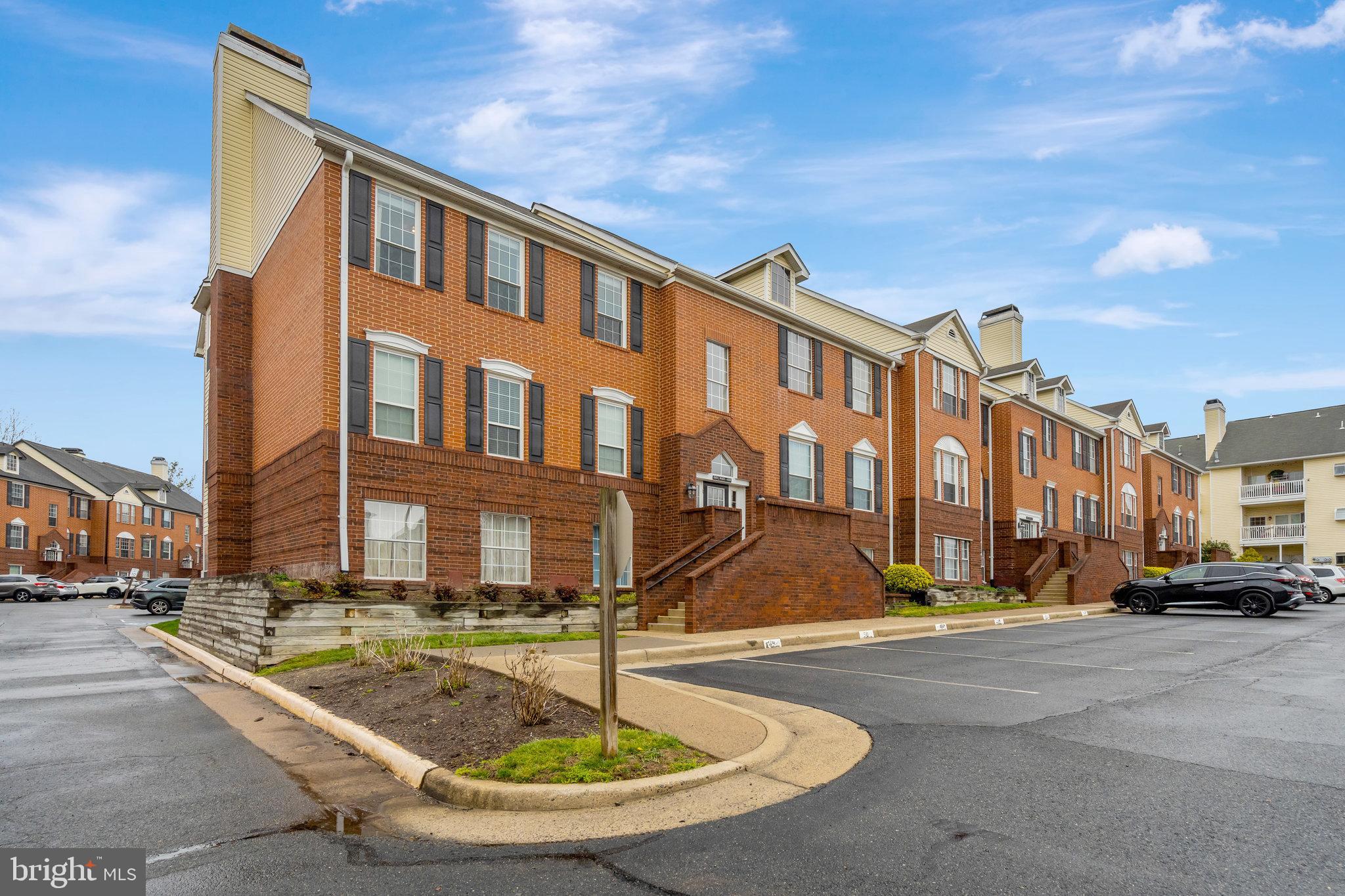 668 Gateway Dr SE #403
