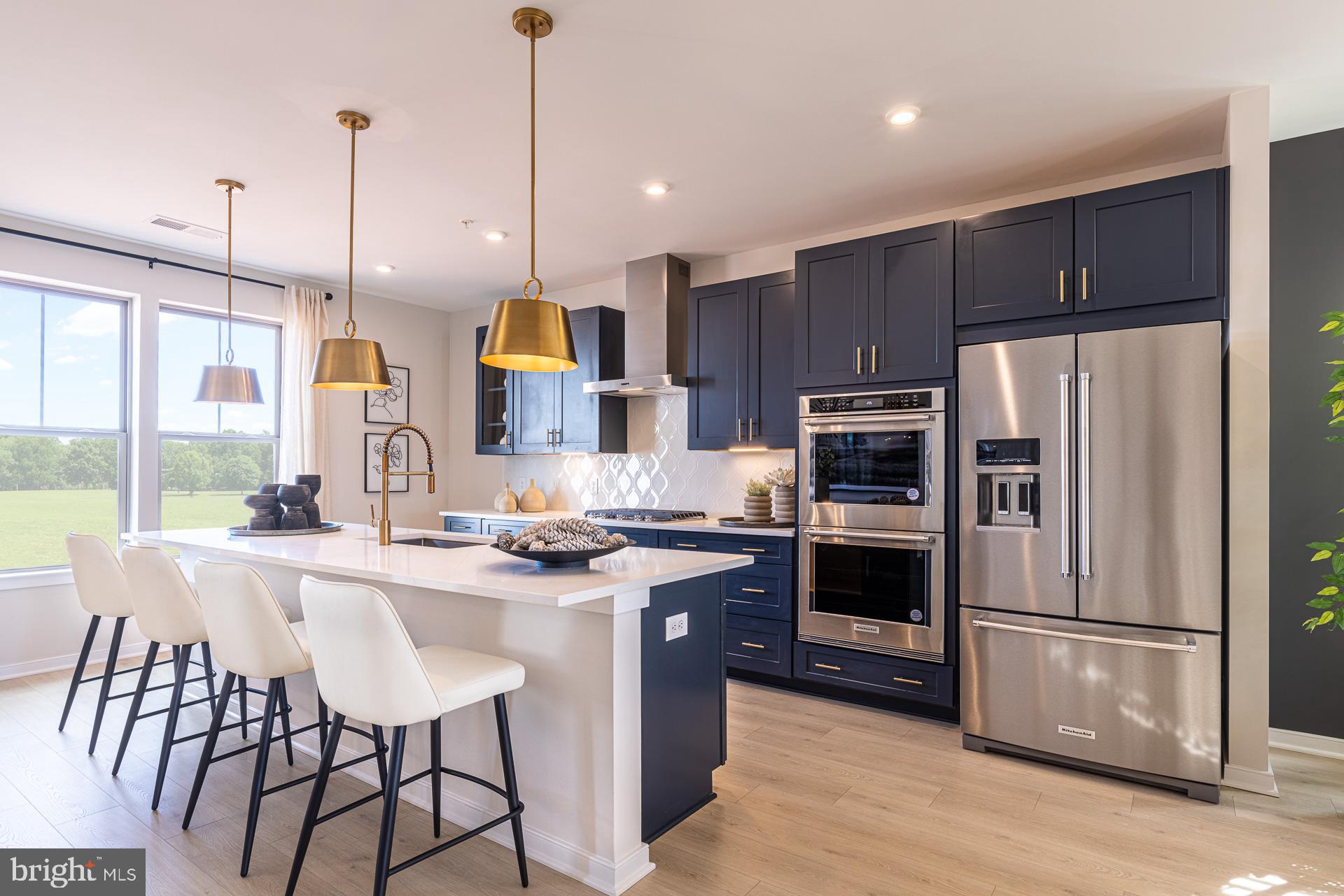 20904 Bluebird Sq