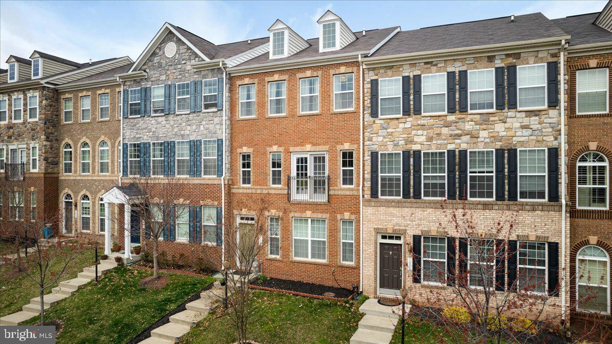 1604 Kinnaird Ter NE
