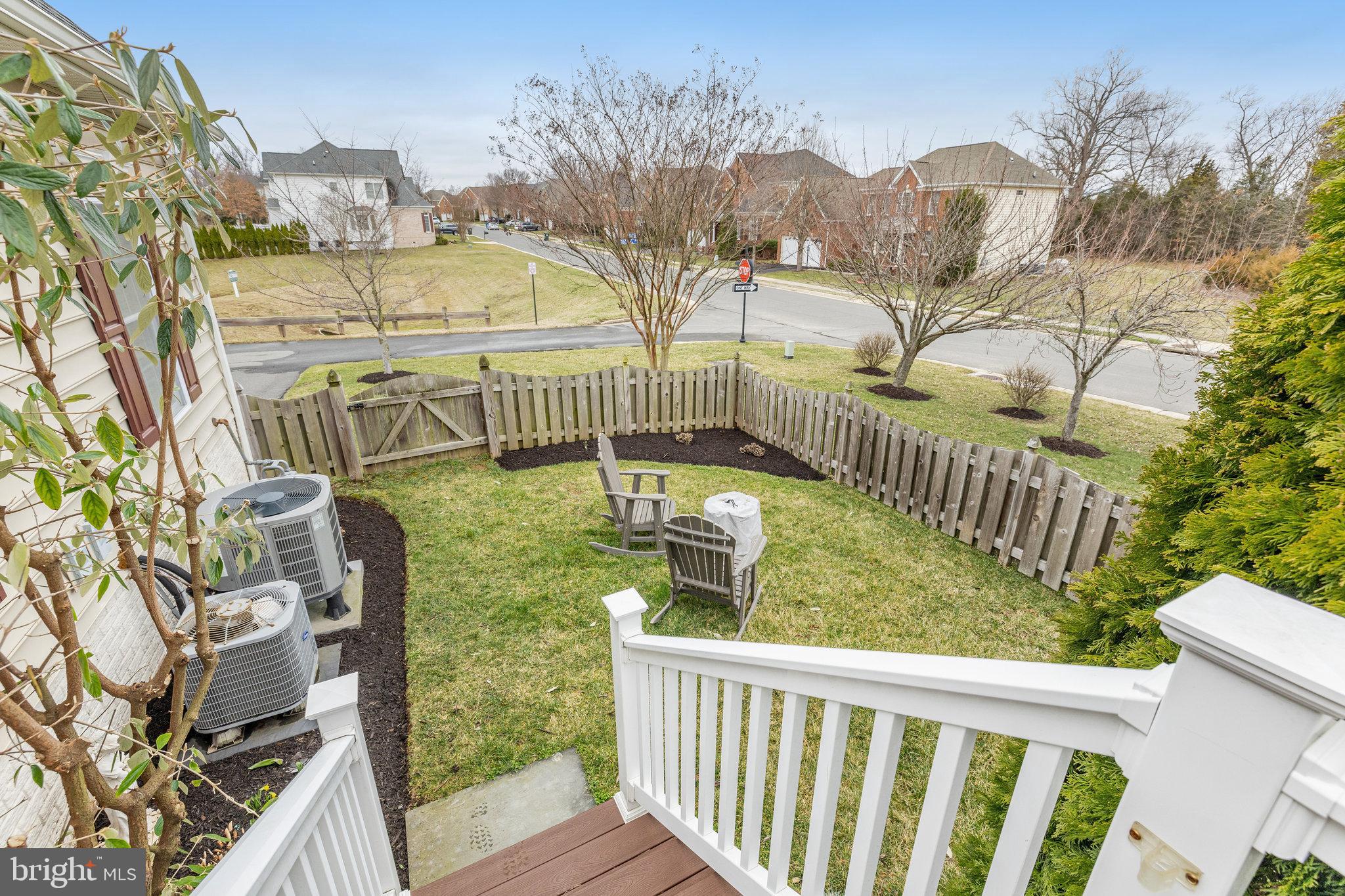 22971 Chertsey St