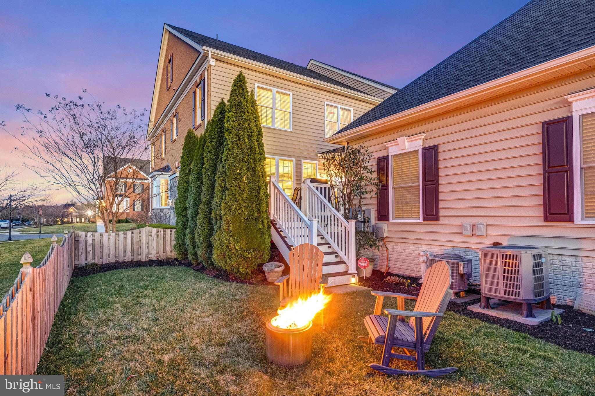 22971 Chertsey St