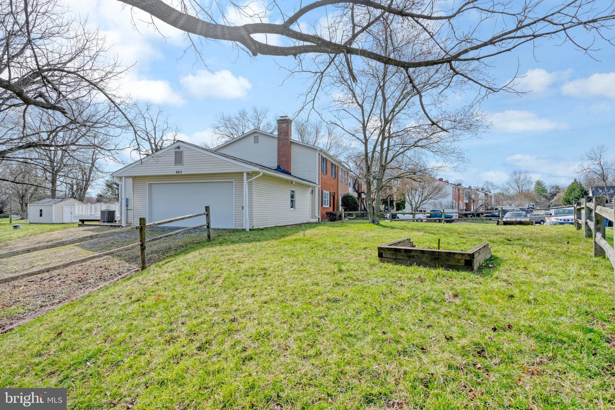 50 Sydnor St