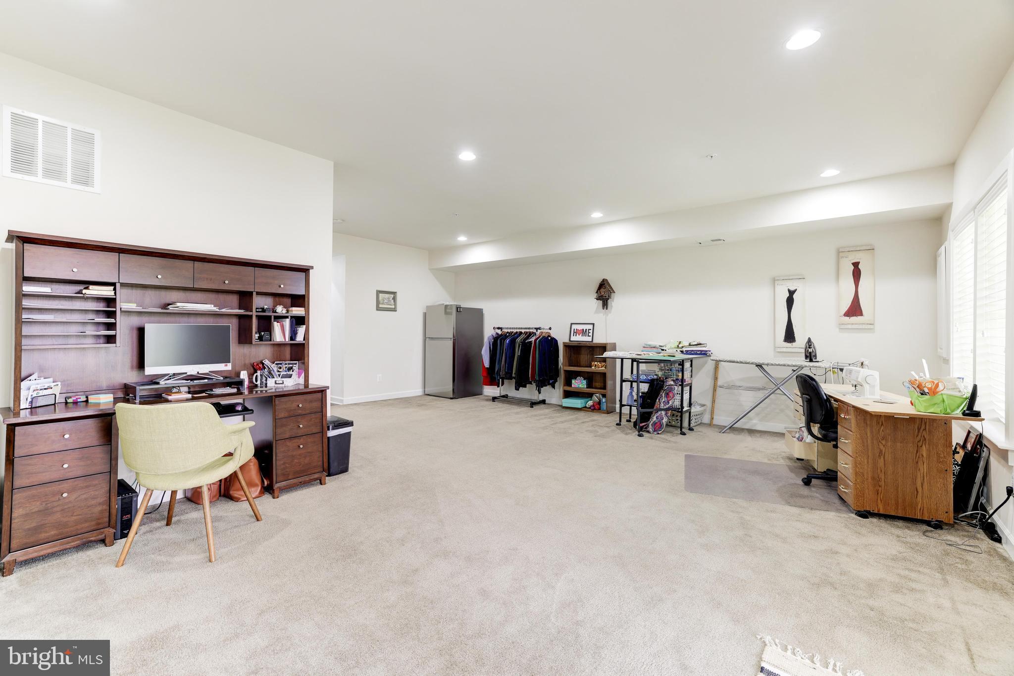 42687 Burbank Ter