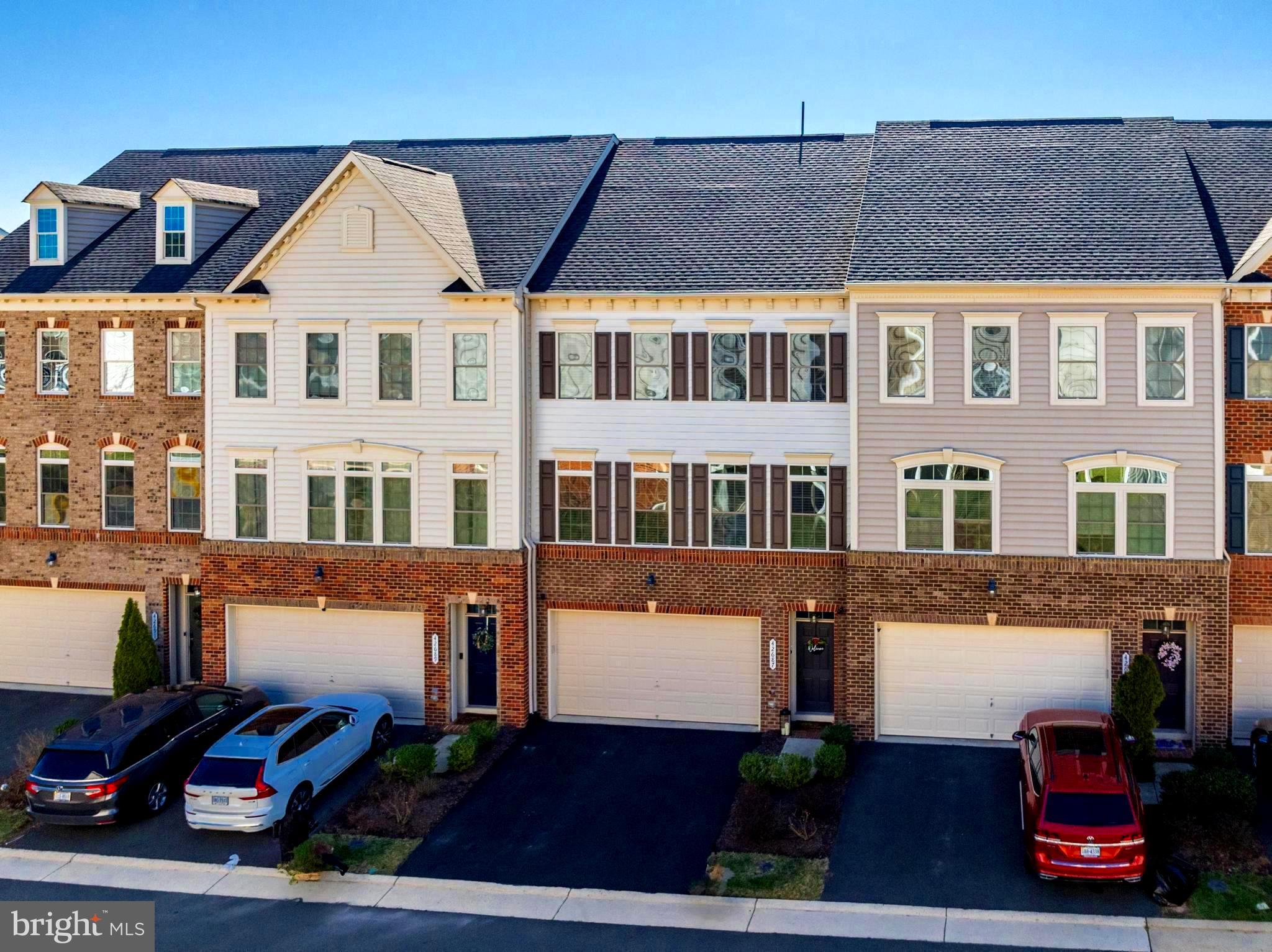 42687 Burbank Ter