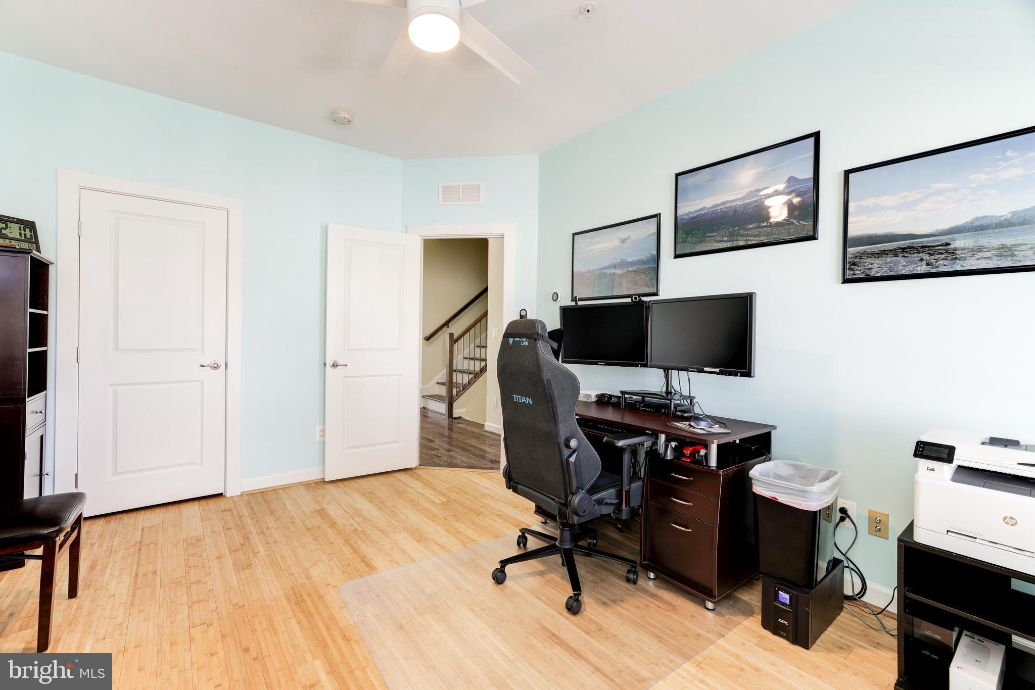 42687 Burbank Ter