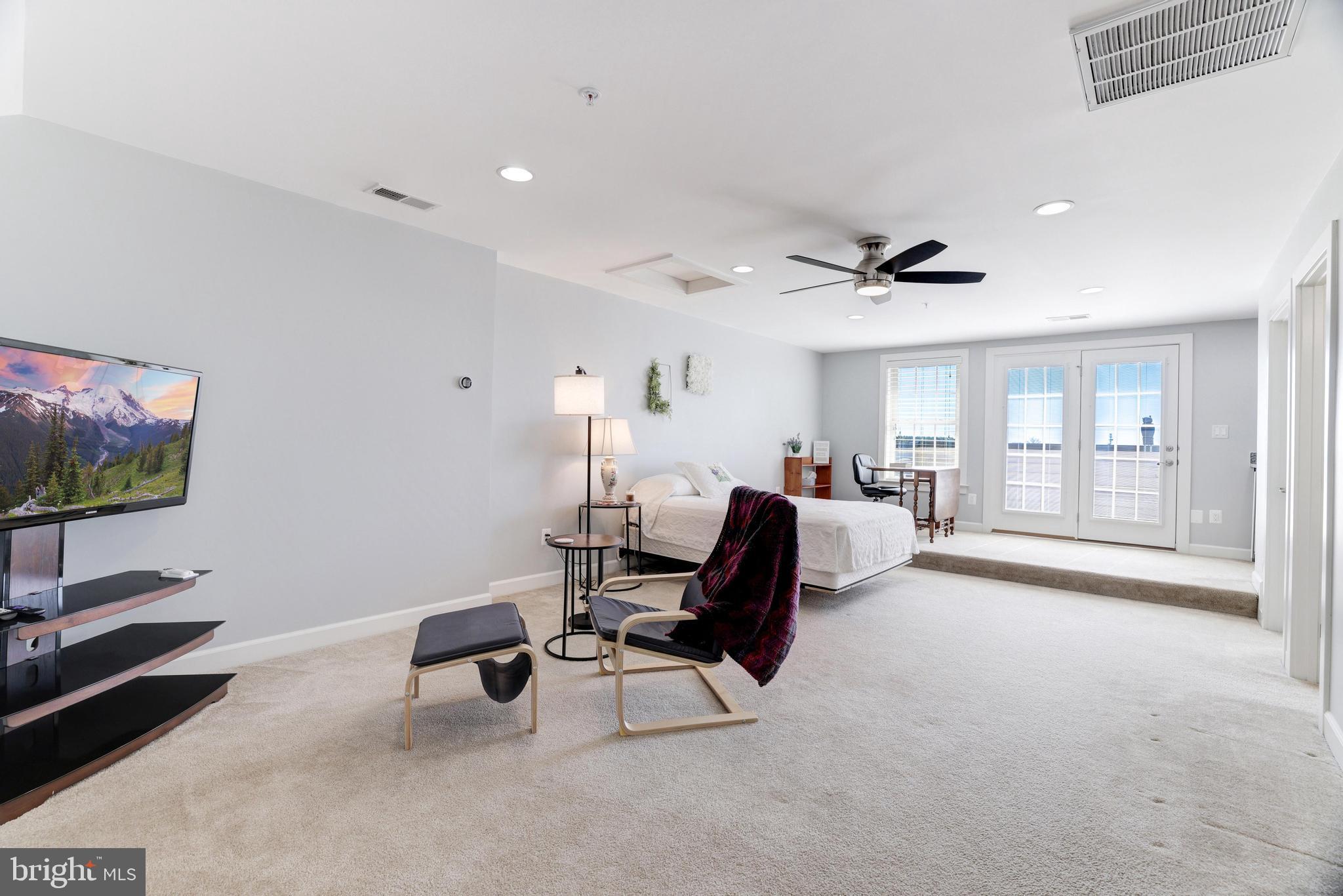 42687 Burbank Ter