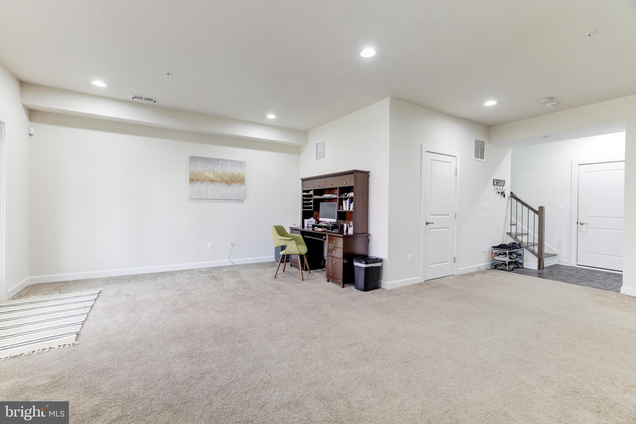 42687 Burbank Ter
