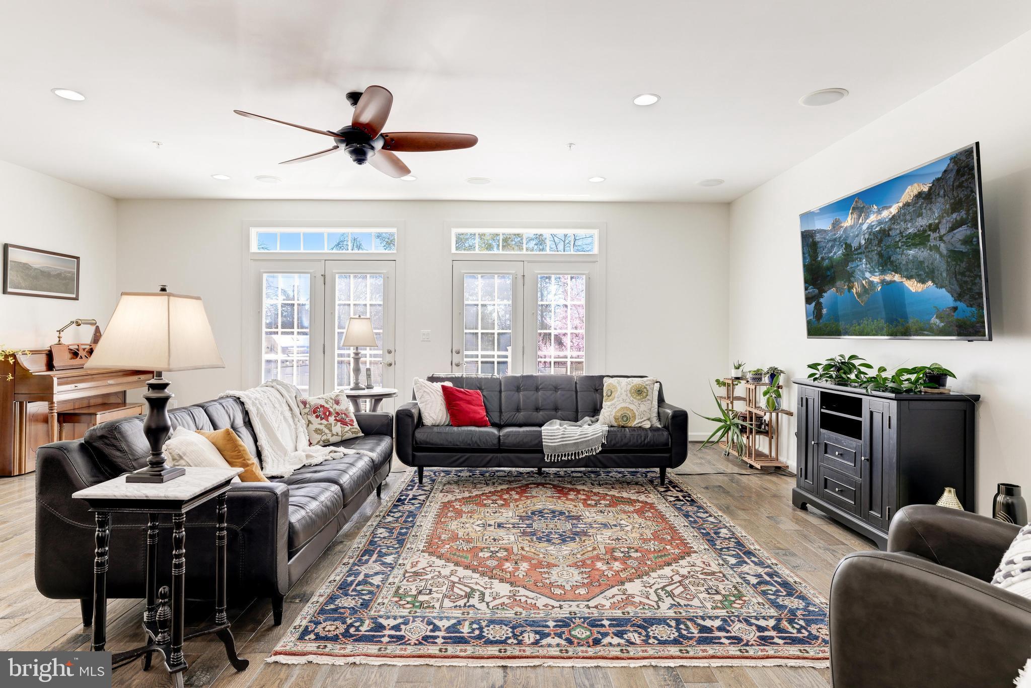 42687 Burbank Ter