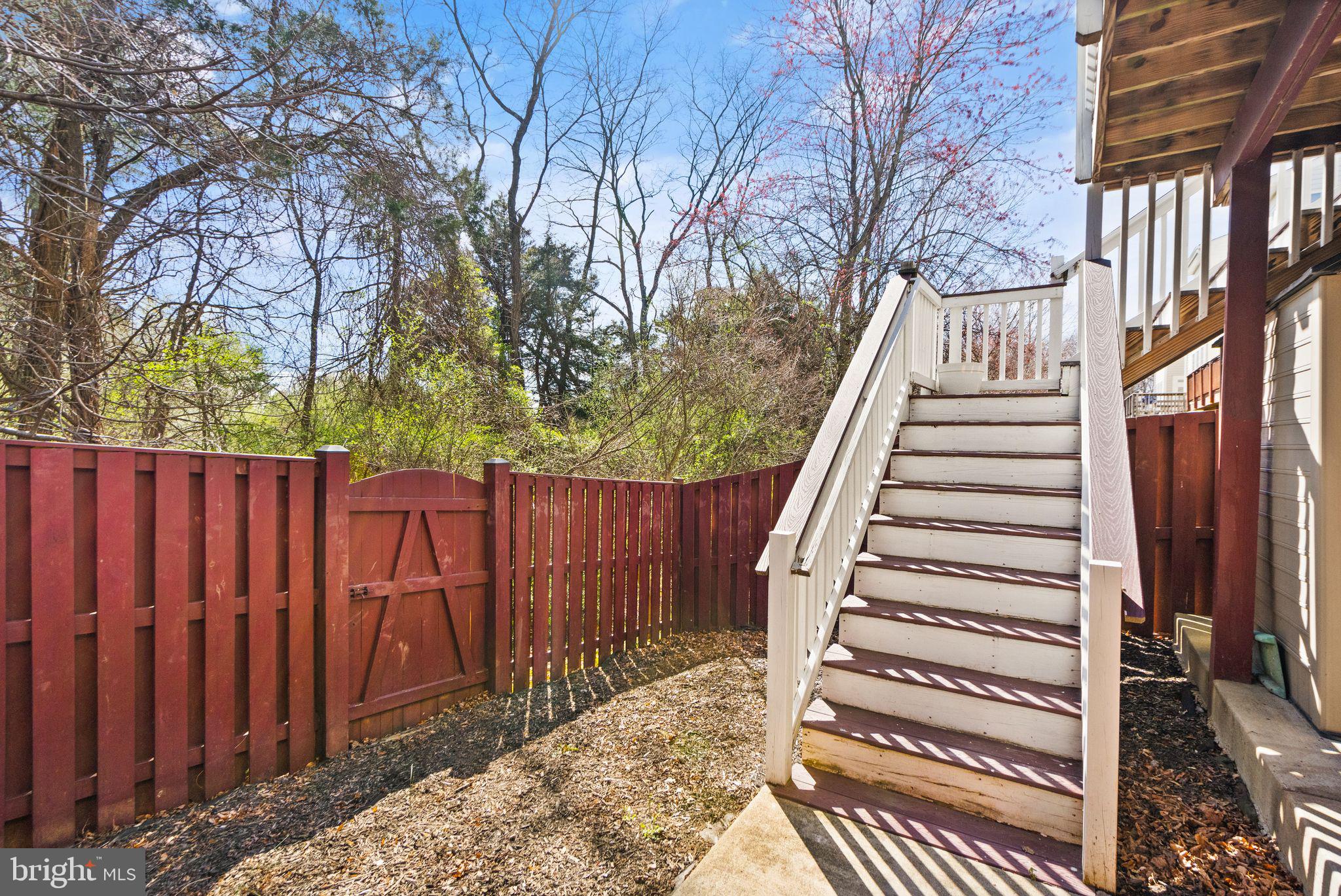1202 Cambria Ter NE