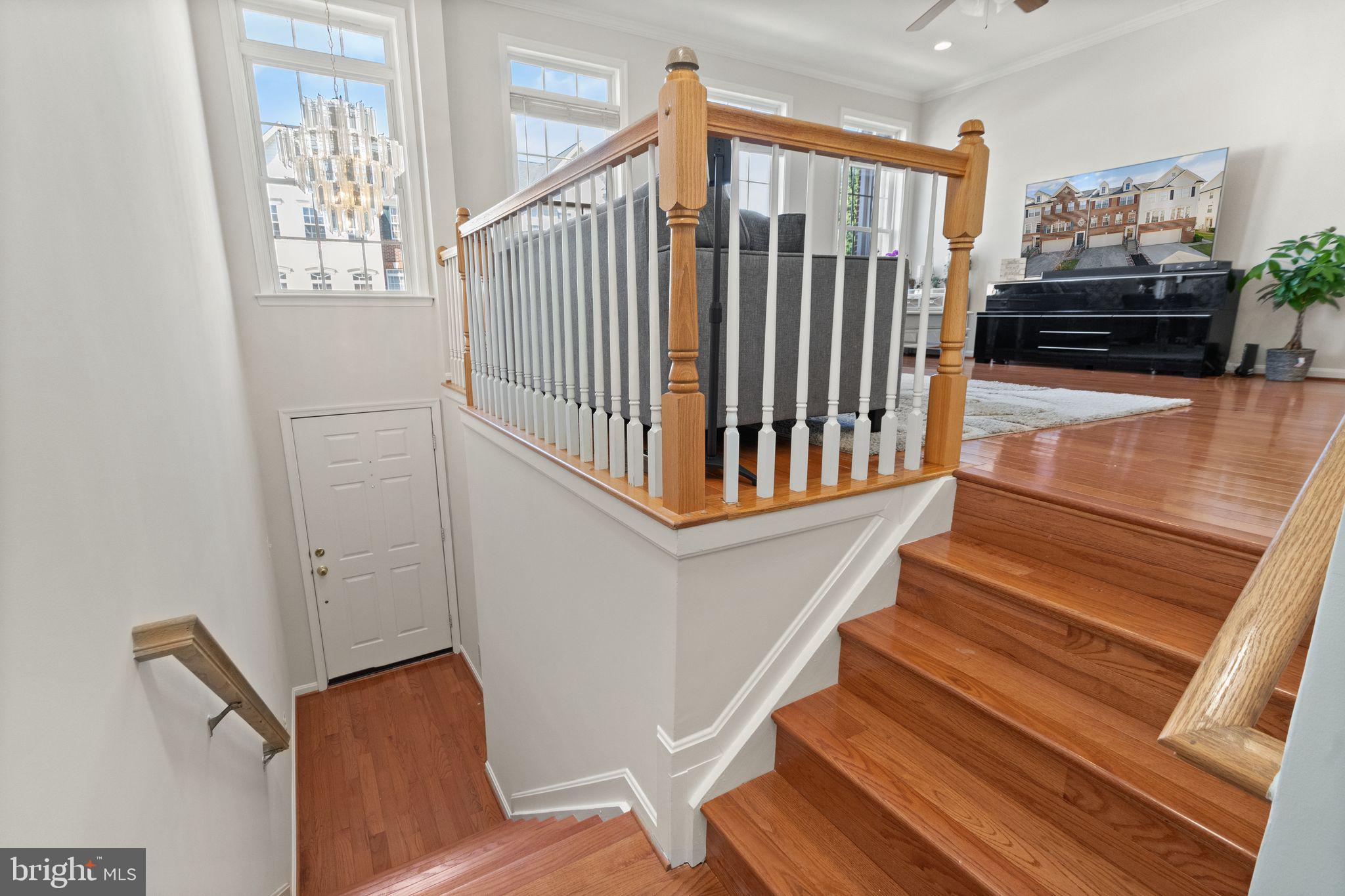 1202 Cambria Ter NE