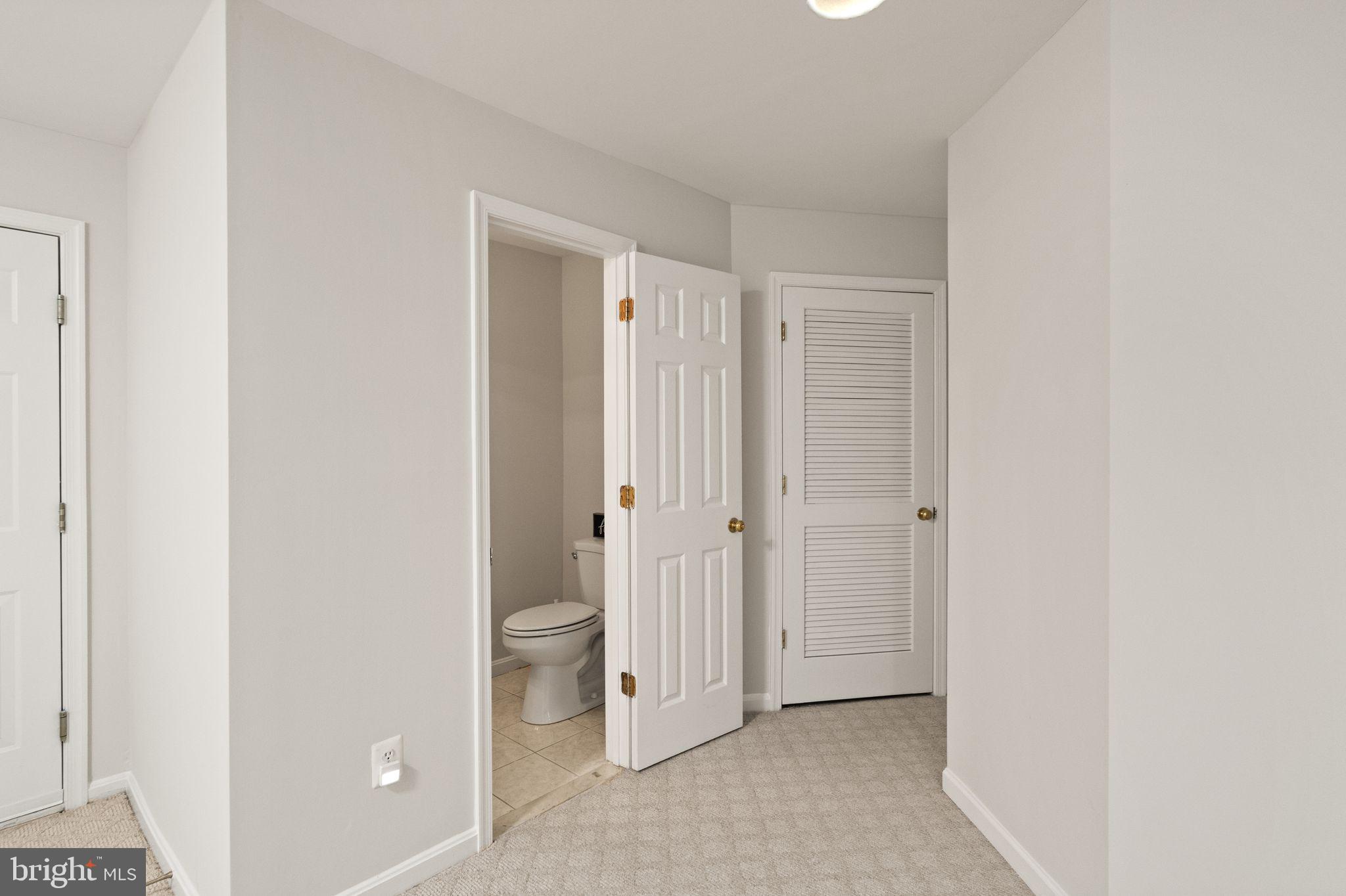 1202 Cambria Ter NE