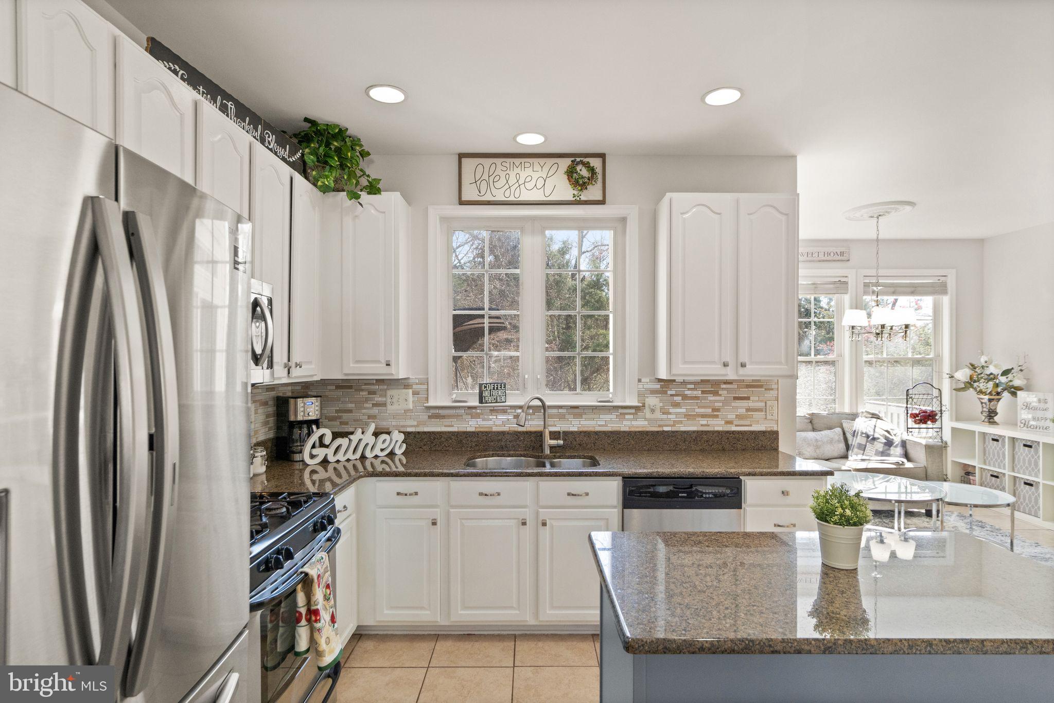 1202 Cambria Ter NE