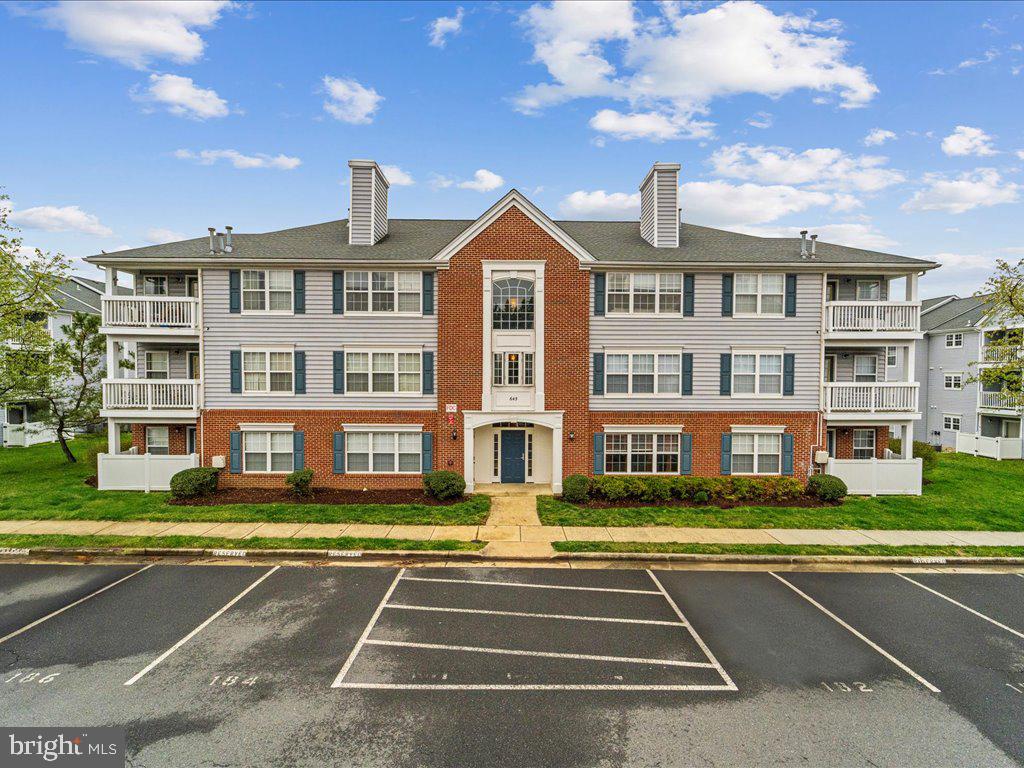 645 Constellation Sq SE #D