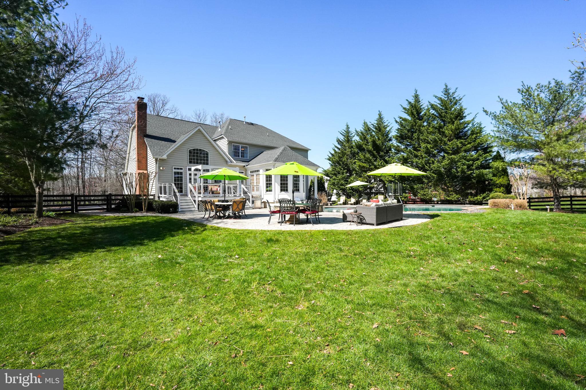 24276 Longshadow Ln