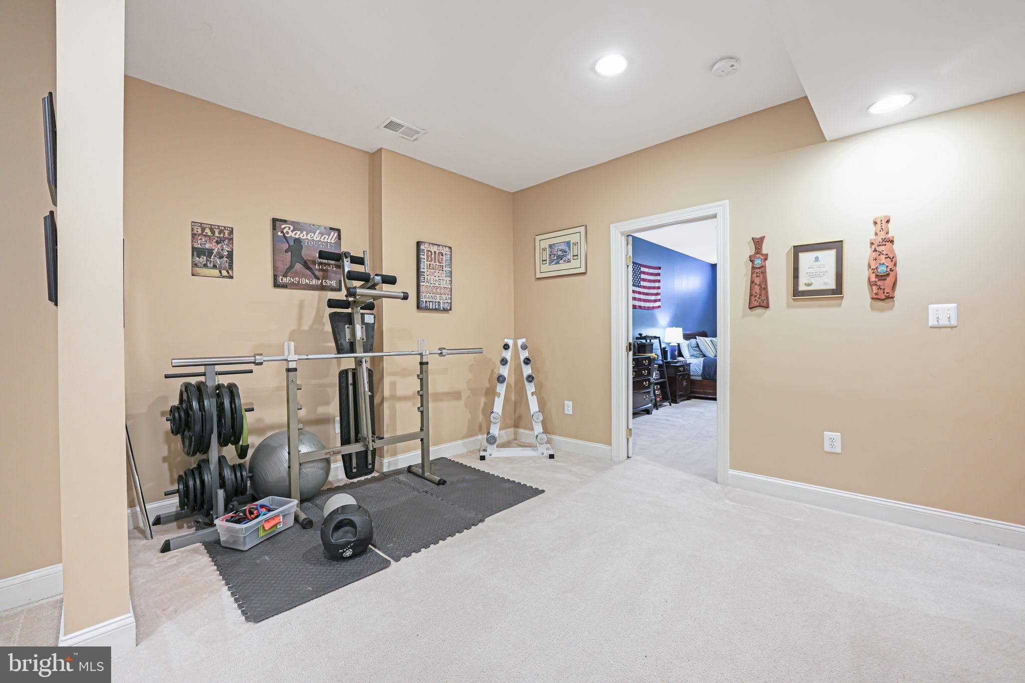 24276 Longshadow Ln