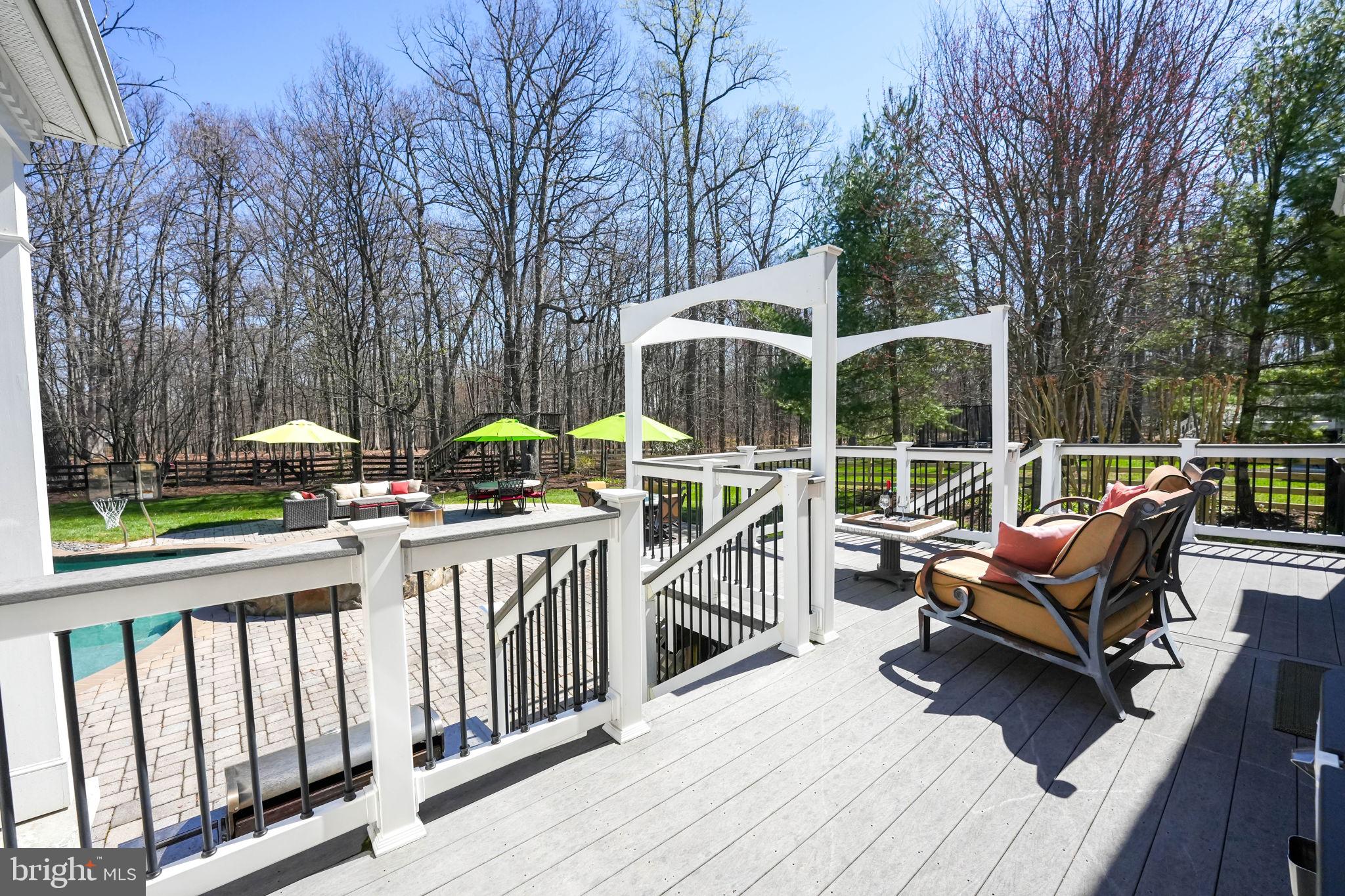 24276 Longshadow Ln