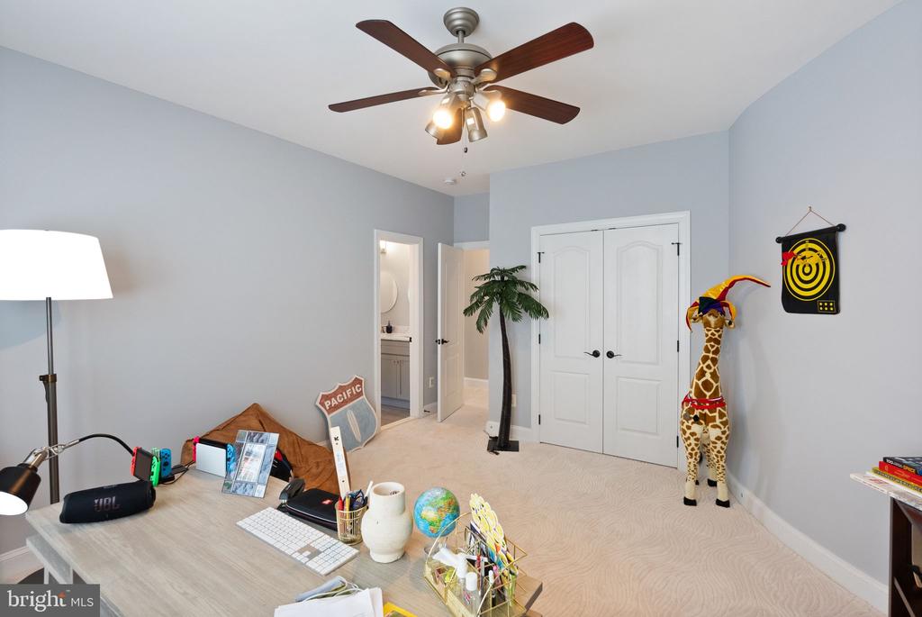 18779 Kipheart Dr