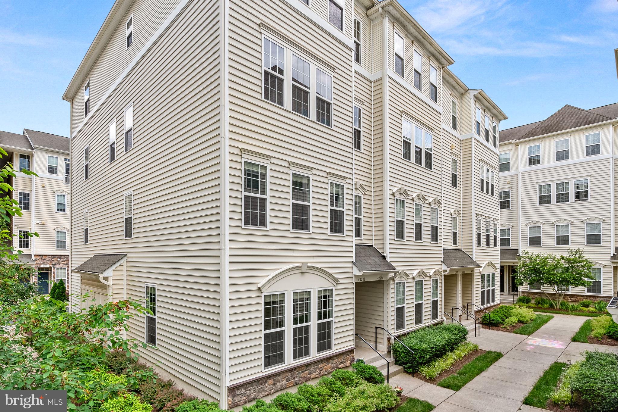 42288 San Juan Ter