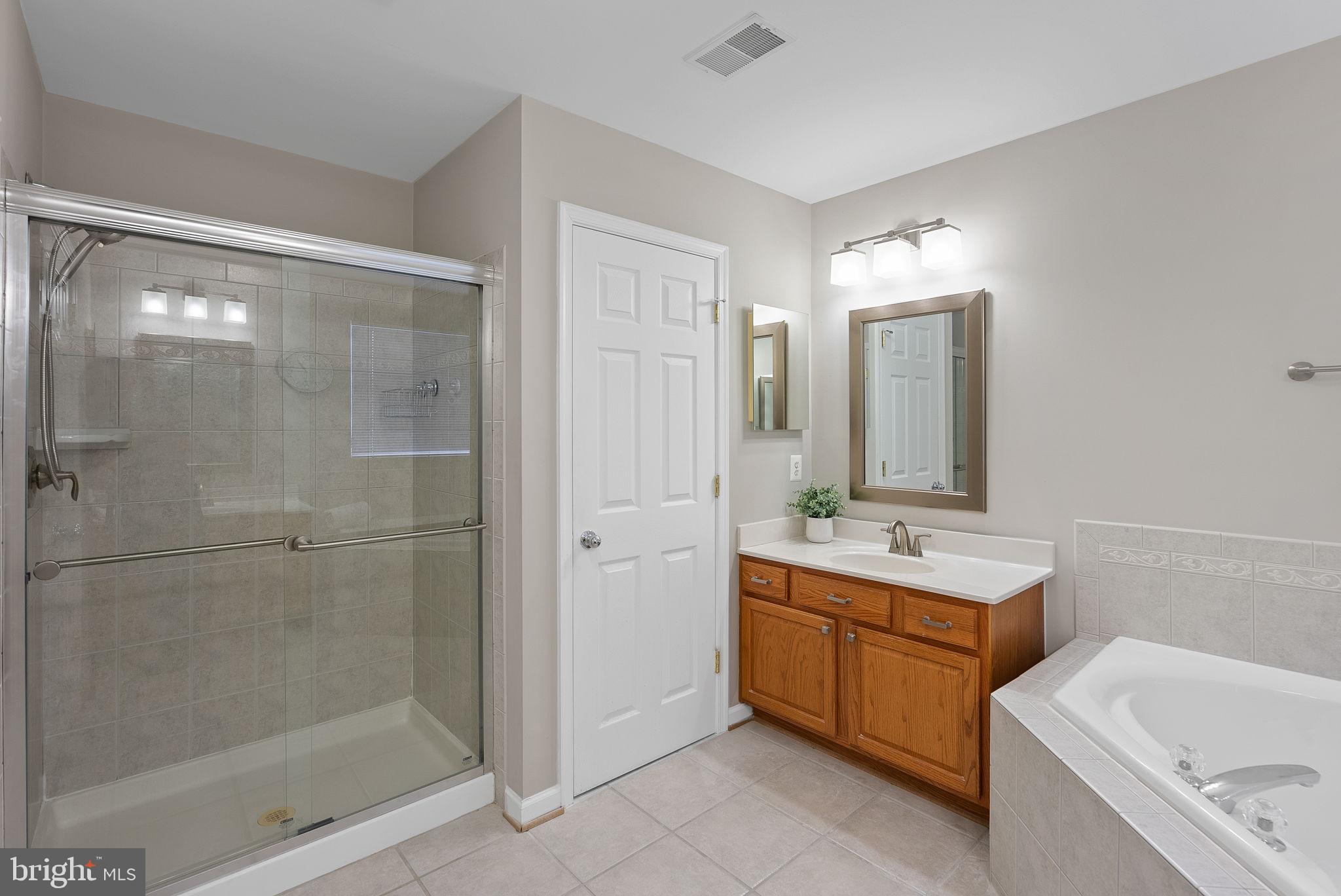 818 Ferndale Ter NE