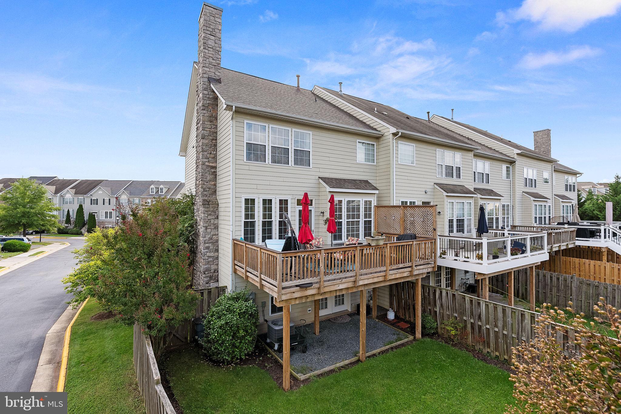 818 Ferndale Ter NE
