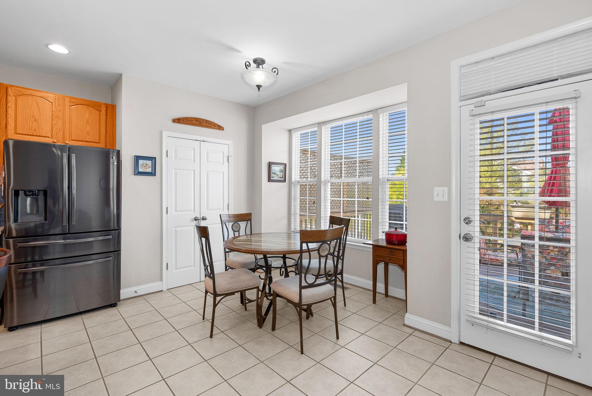 818 Ferndale Ter NE