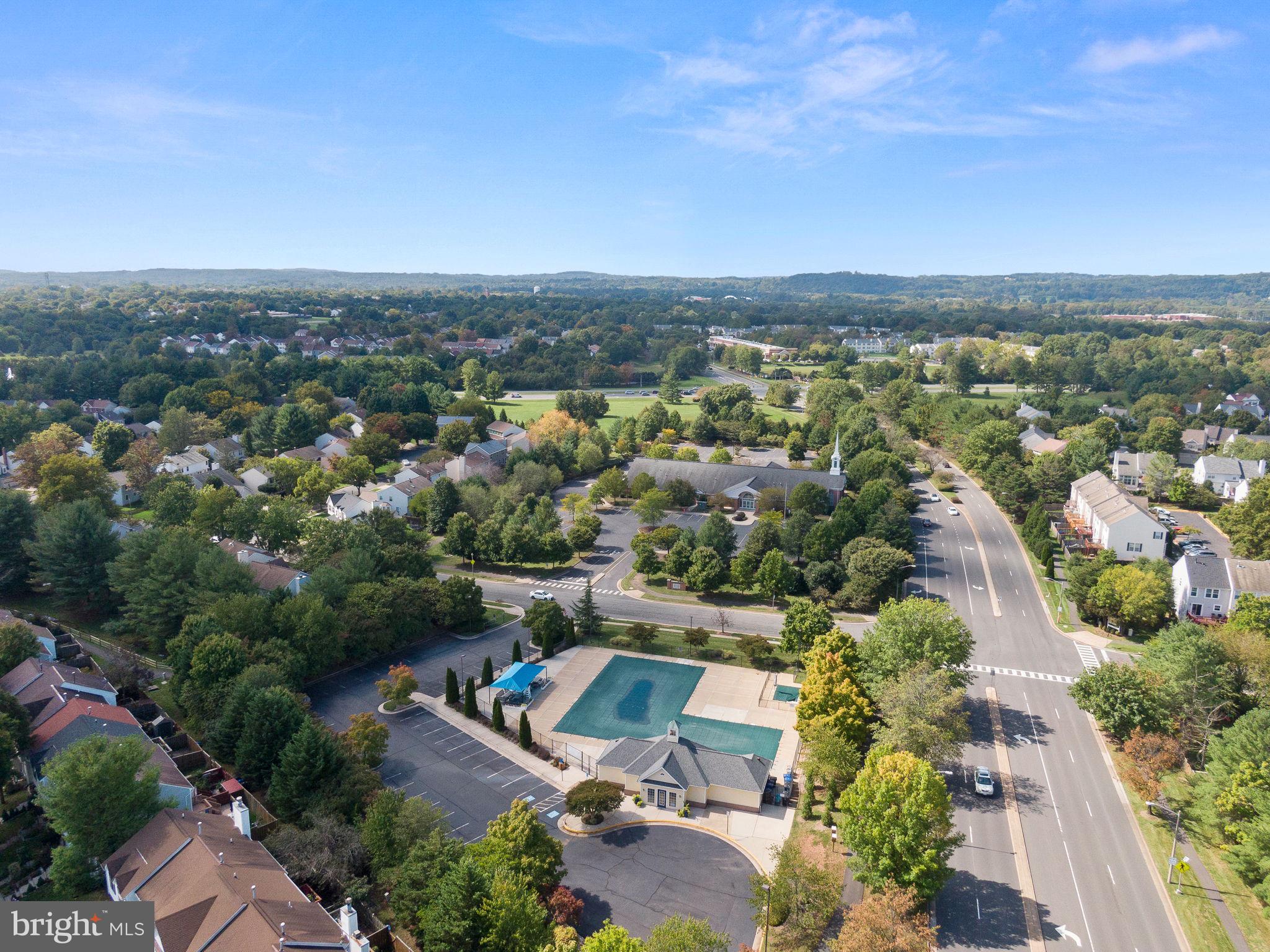 818 Ferndale Ter NE