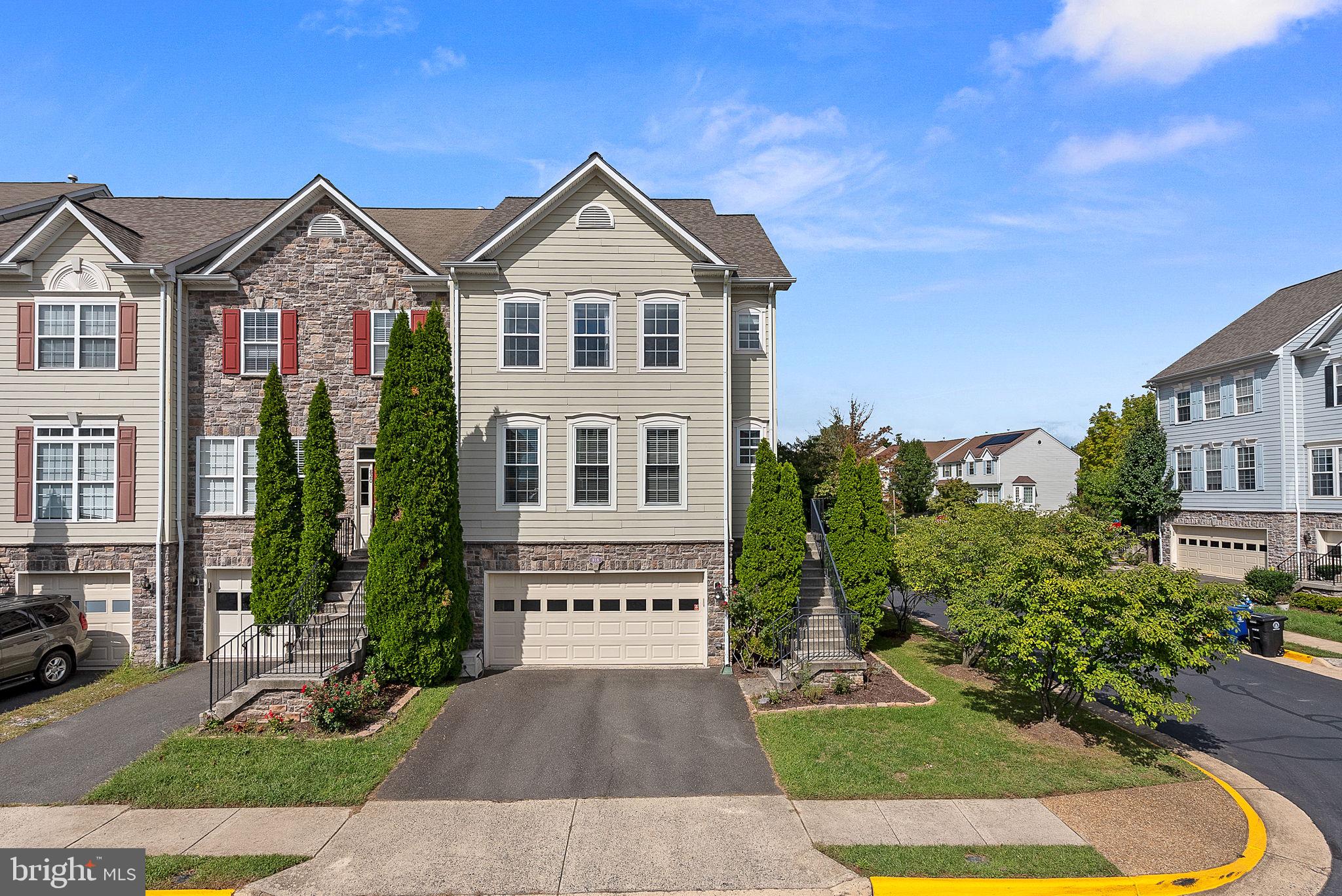 818 Ferndale Ter NE