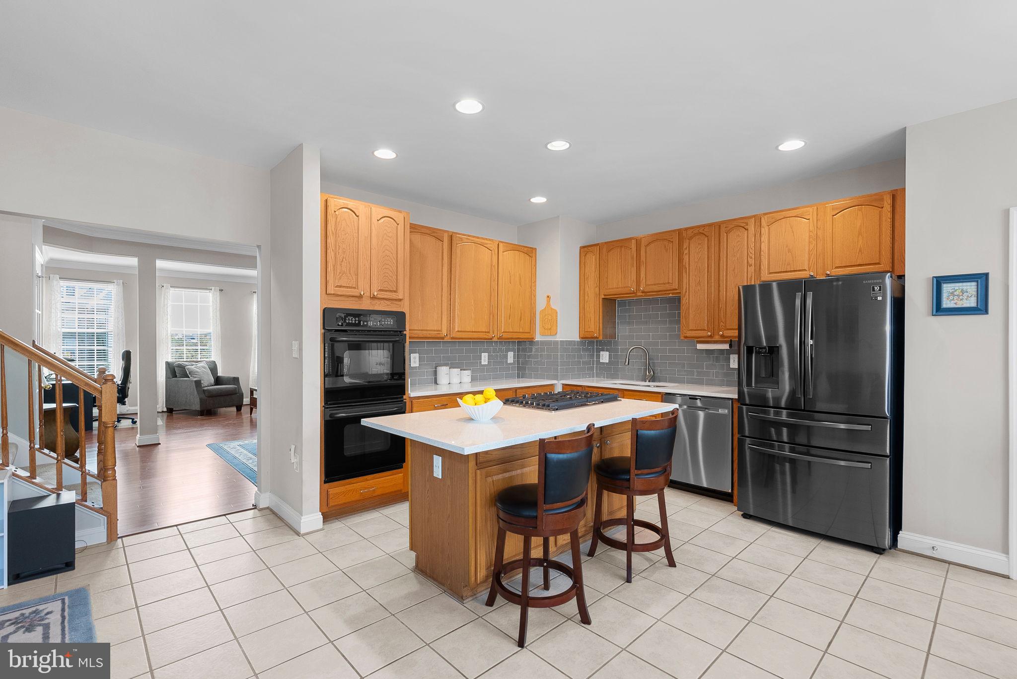 818 Ferndale Ter NE