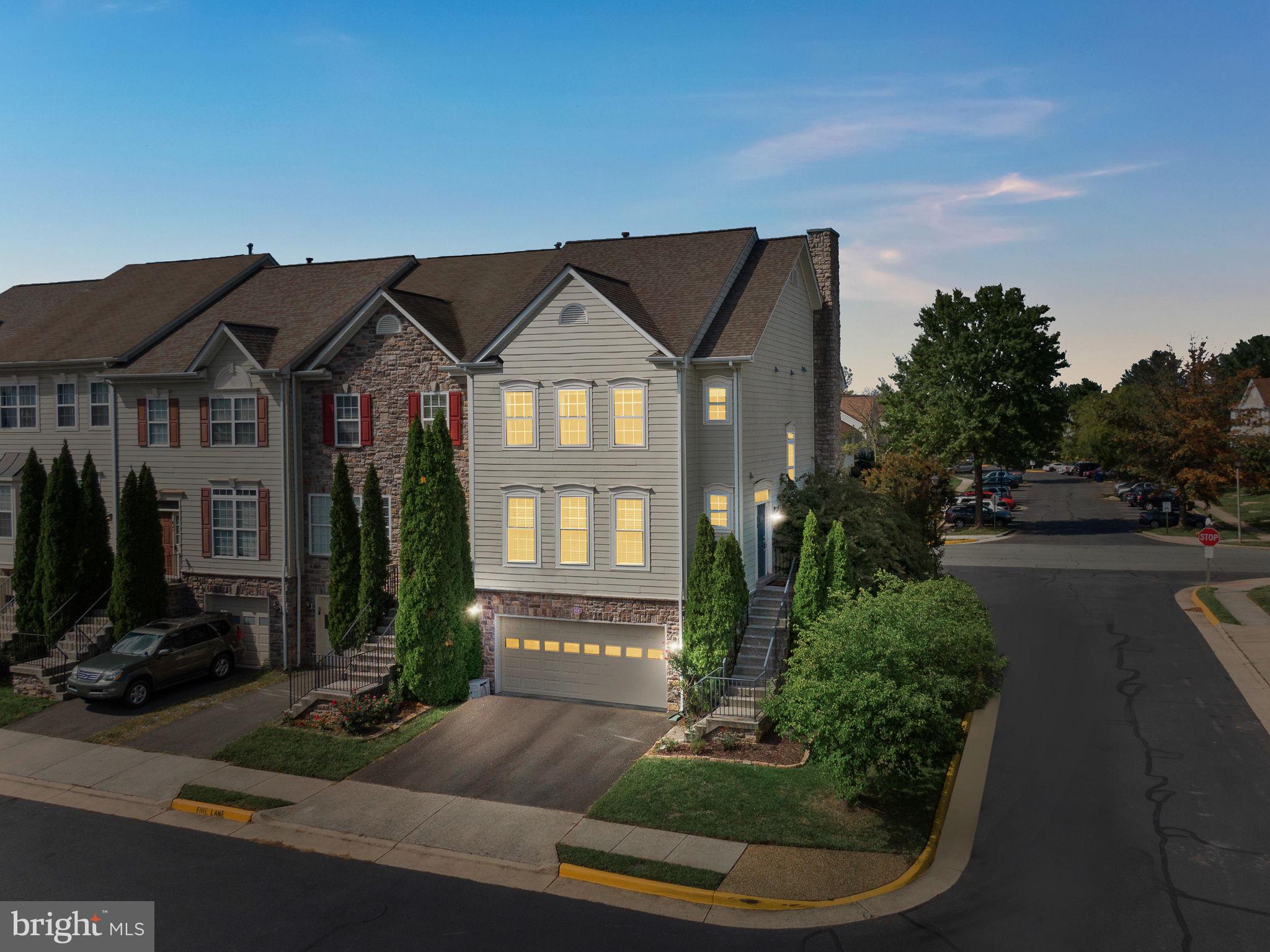 818 Ferndale Ter NE