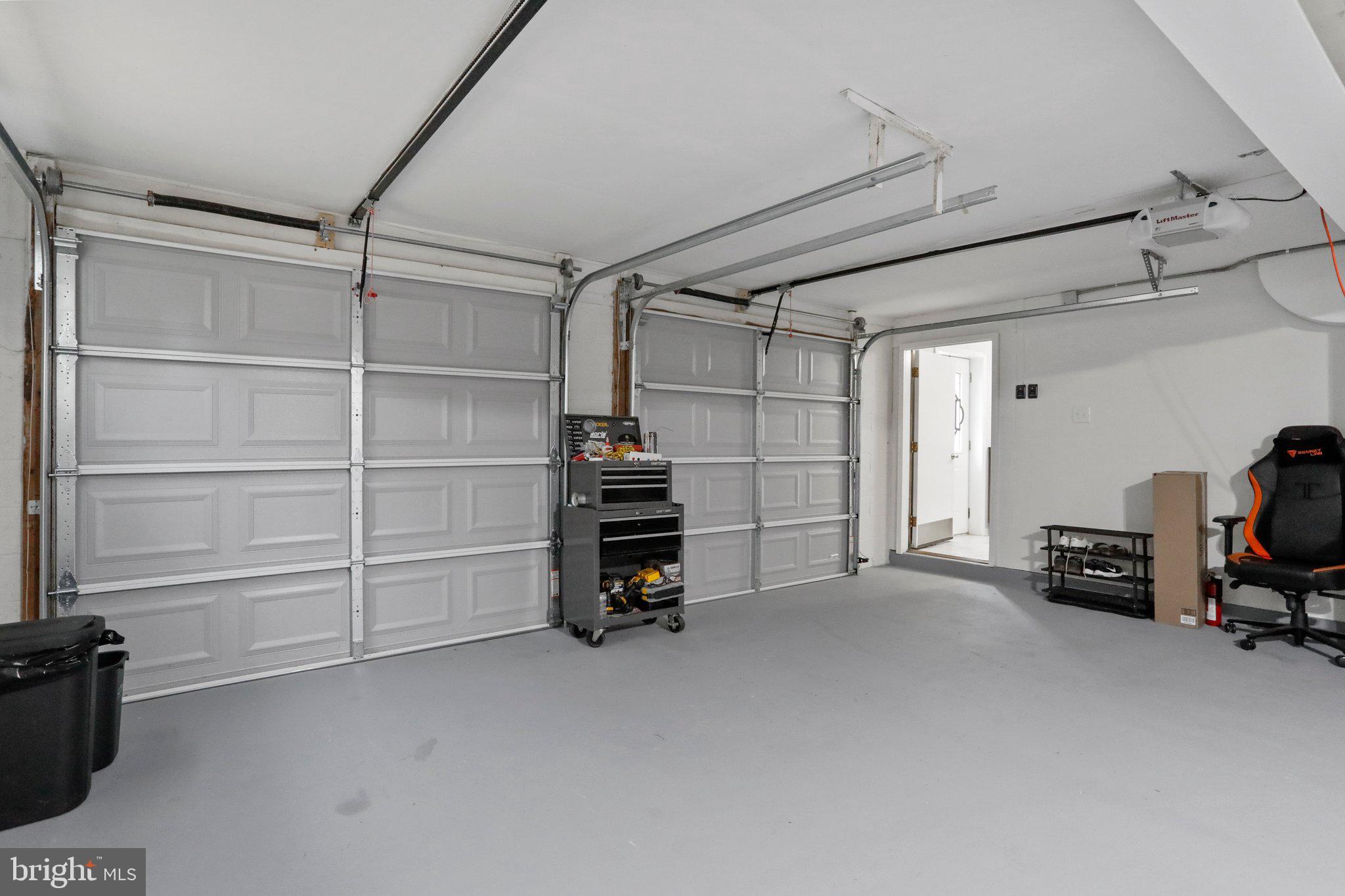 800 E Dickenson Ct