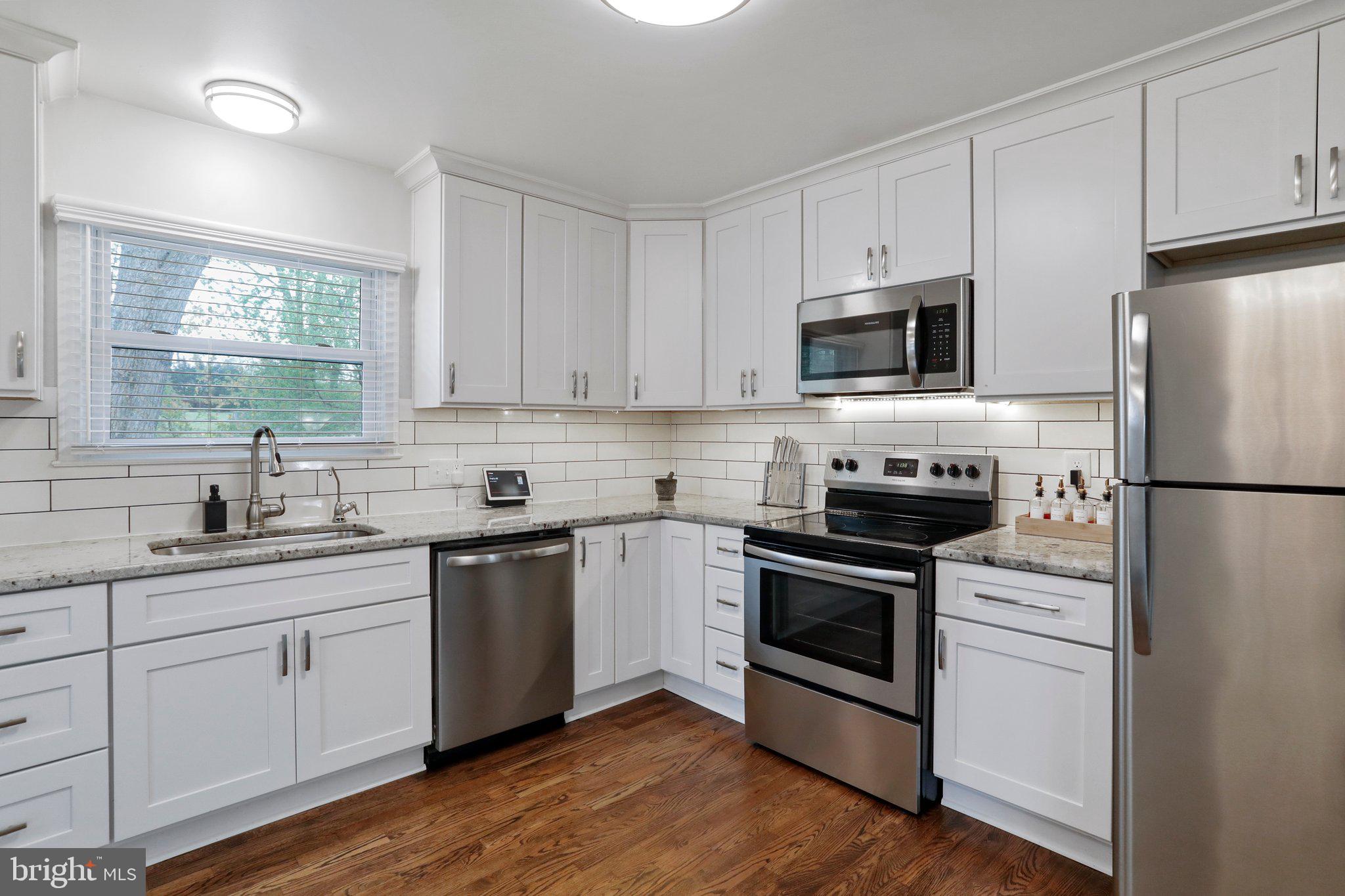 800 E Dickenson Ct