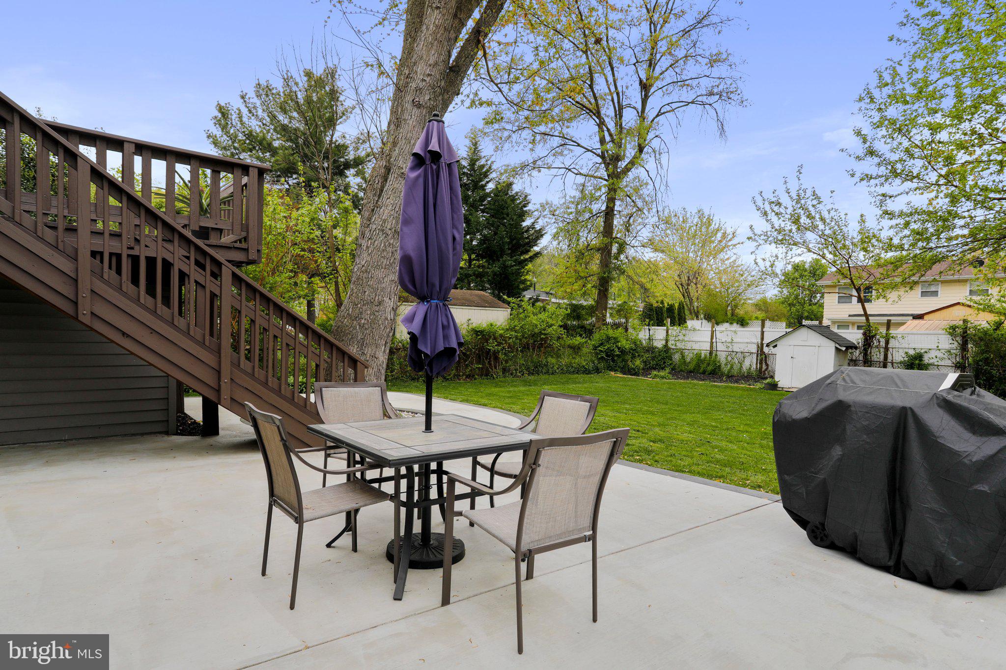 800 E Dickenson Ct