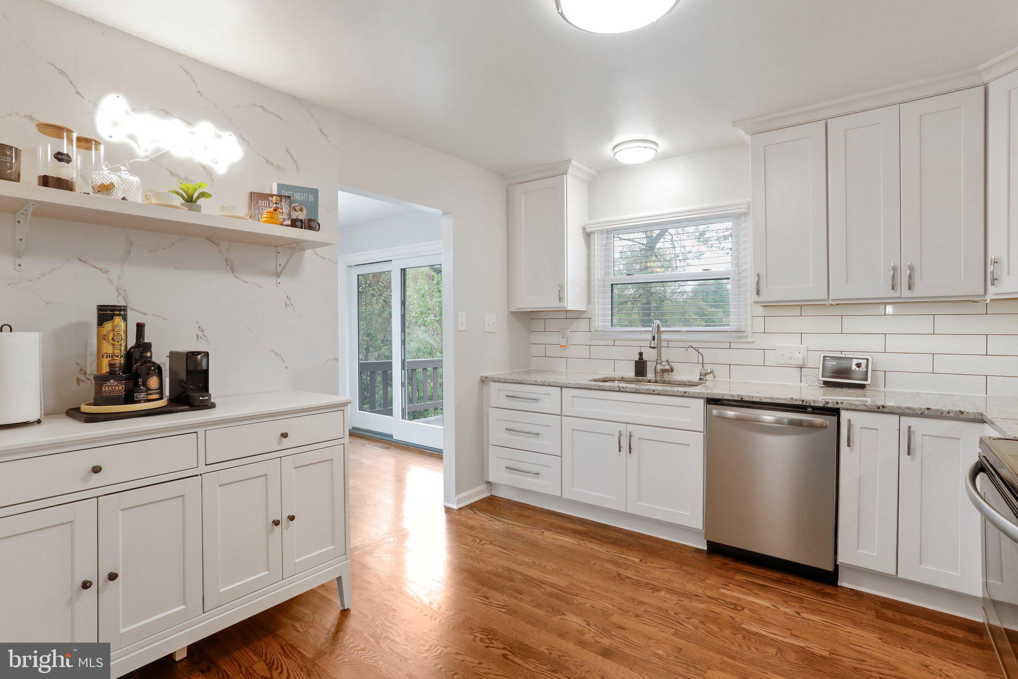 800 E Dickenson Ct